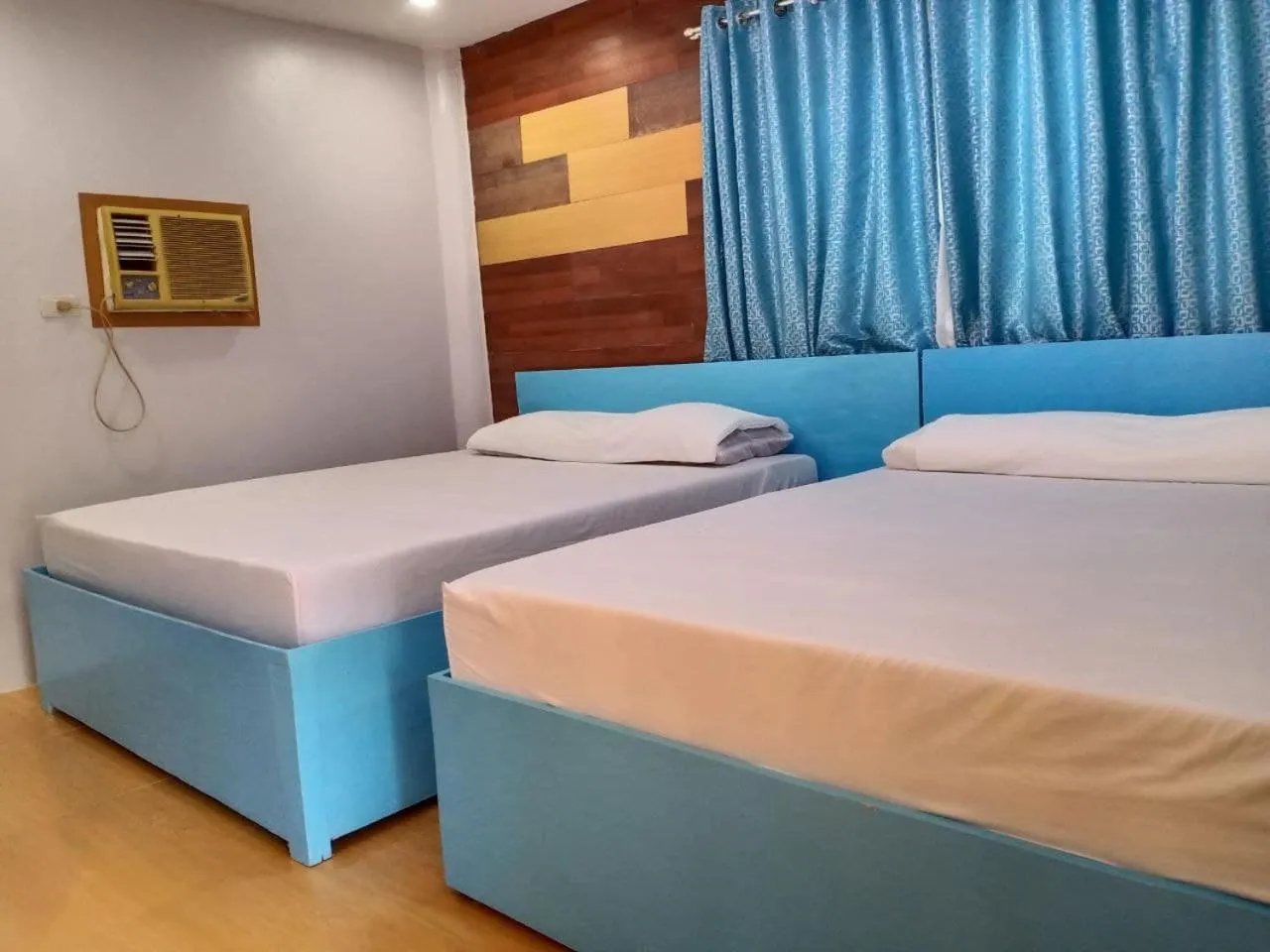 Bed in RedDoorz Near Gaisano Grand Cordova