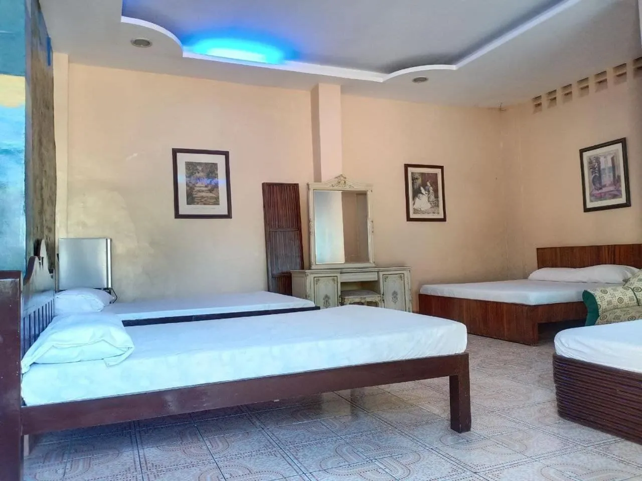 Bed in RedDoorz Near Gaisano Grand Cordova