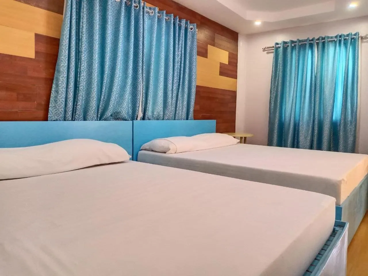 Bed in RedDoorz Near Gaisano Grand Cordova