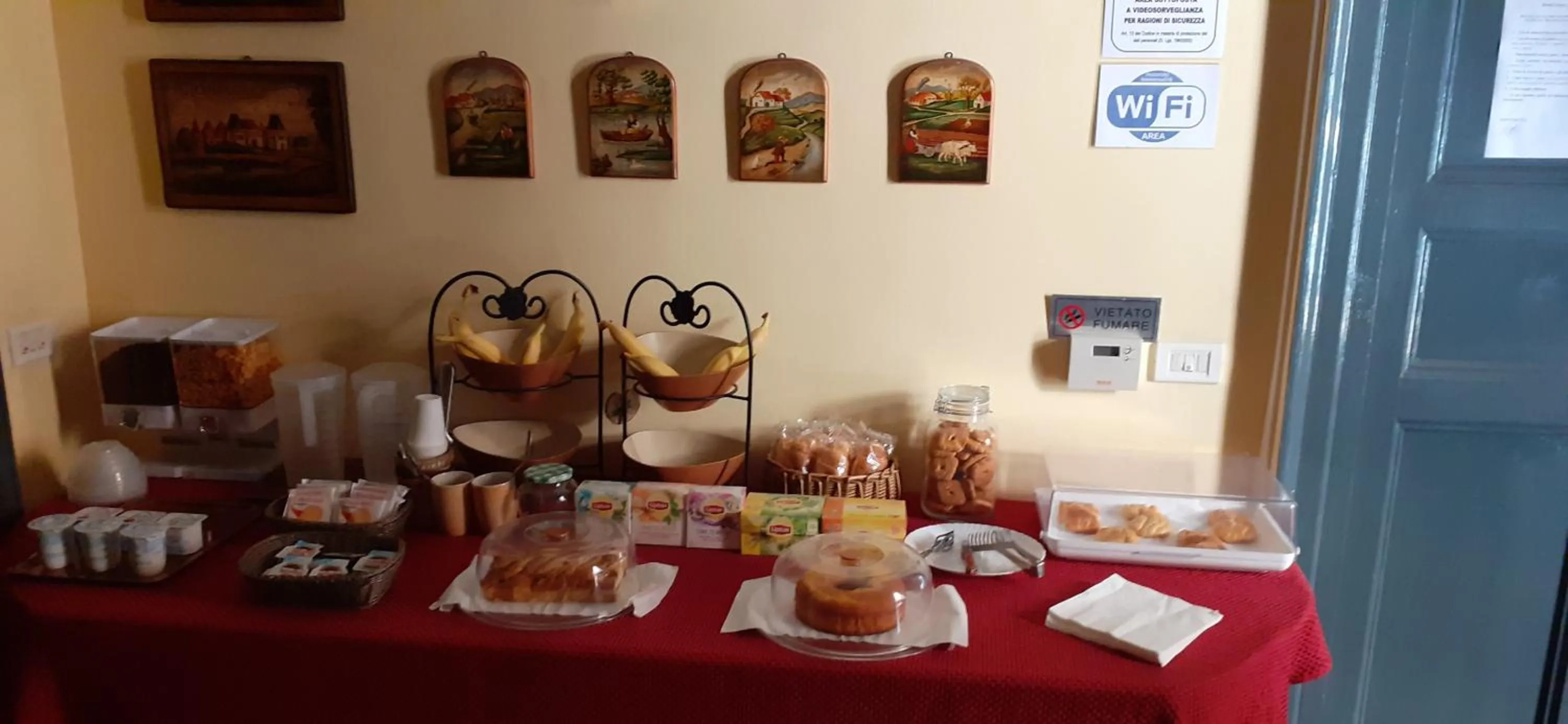 Breakfast in Hotel Etnea