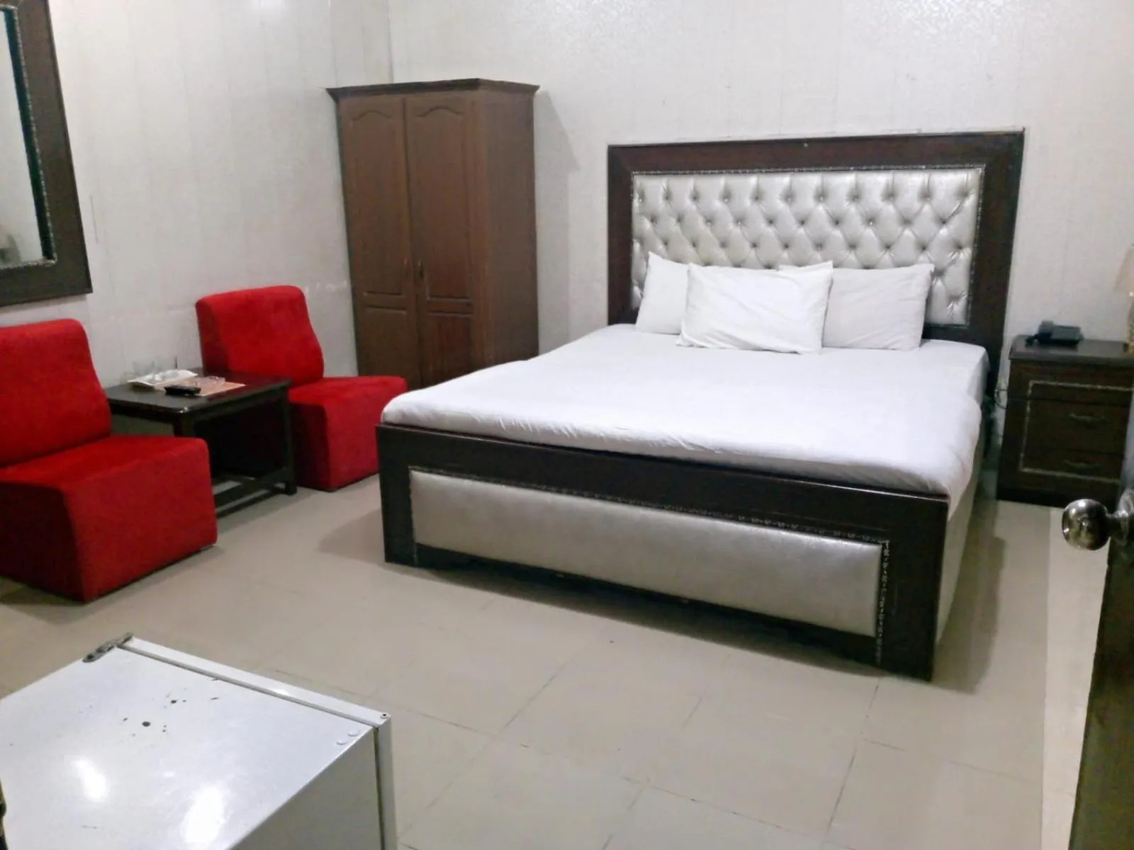 Bed in Hotel Tulip INN Faisal Town