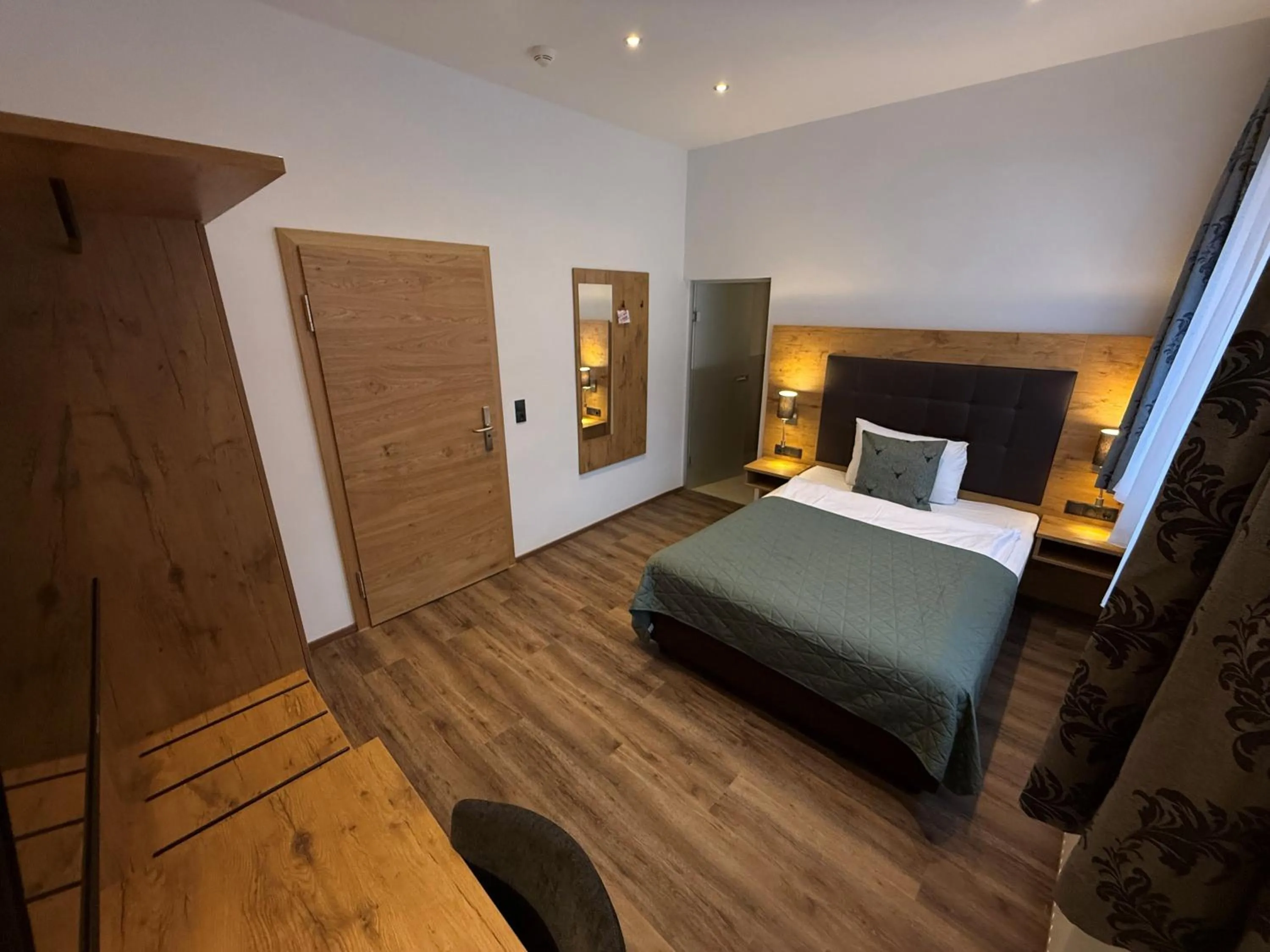 Bedroom, Bed in Hotel Wilder Mann