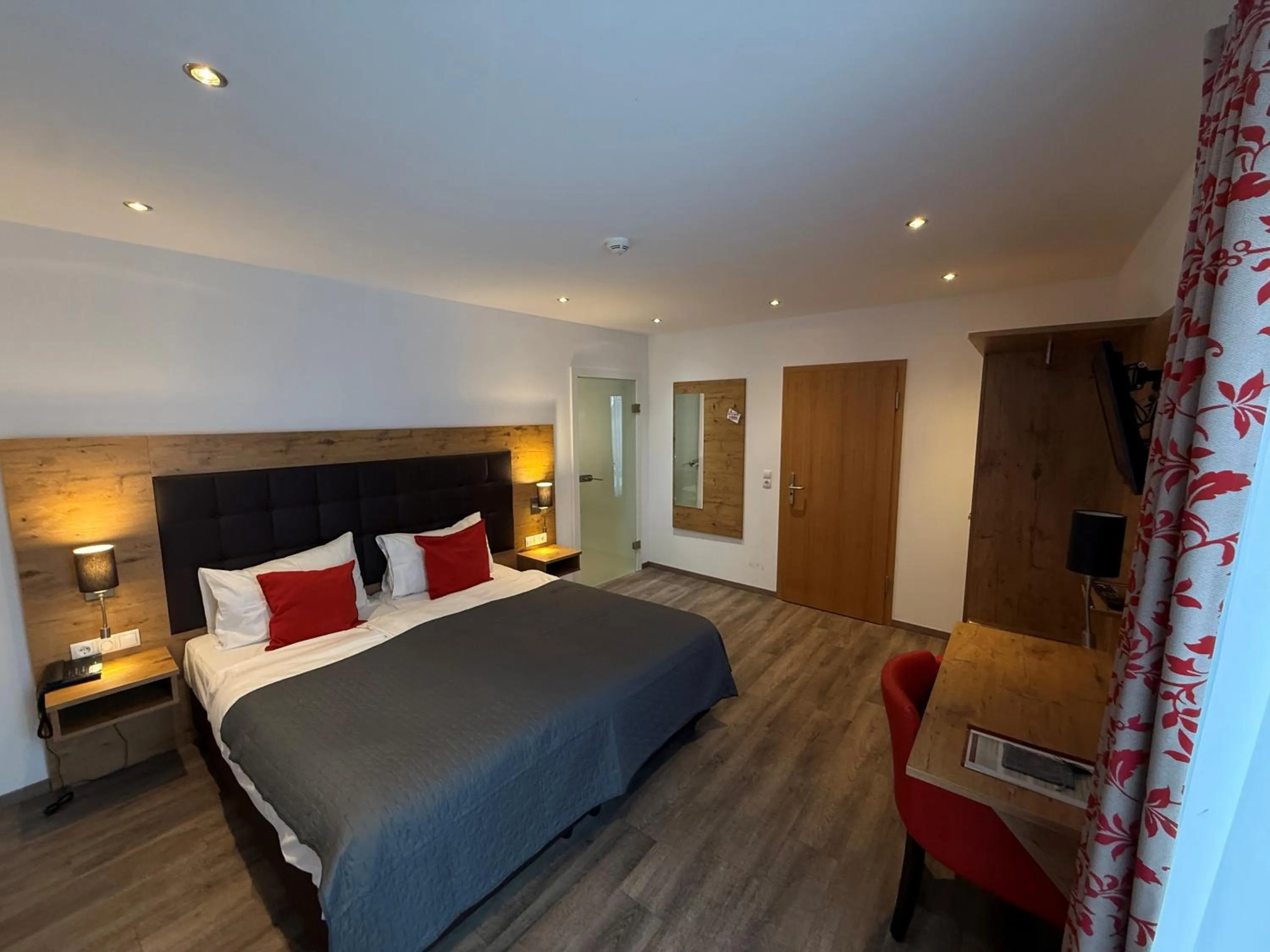 Bedroom, Bed in Hotel Wilder Mann