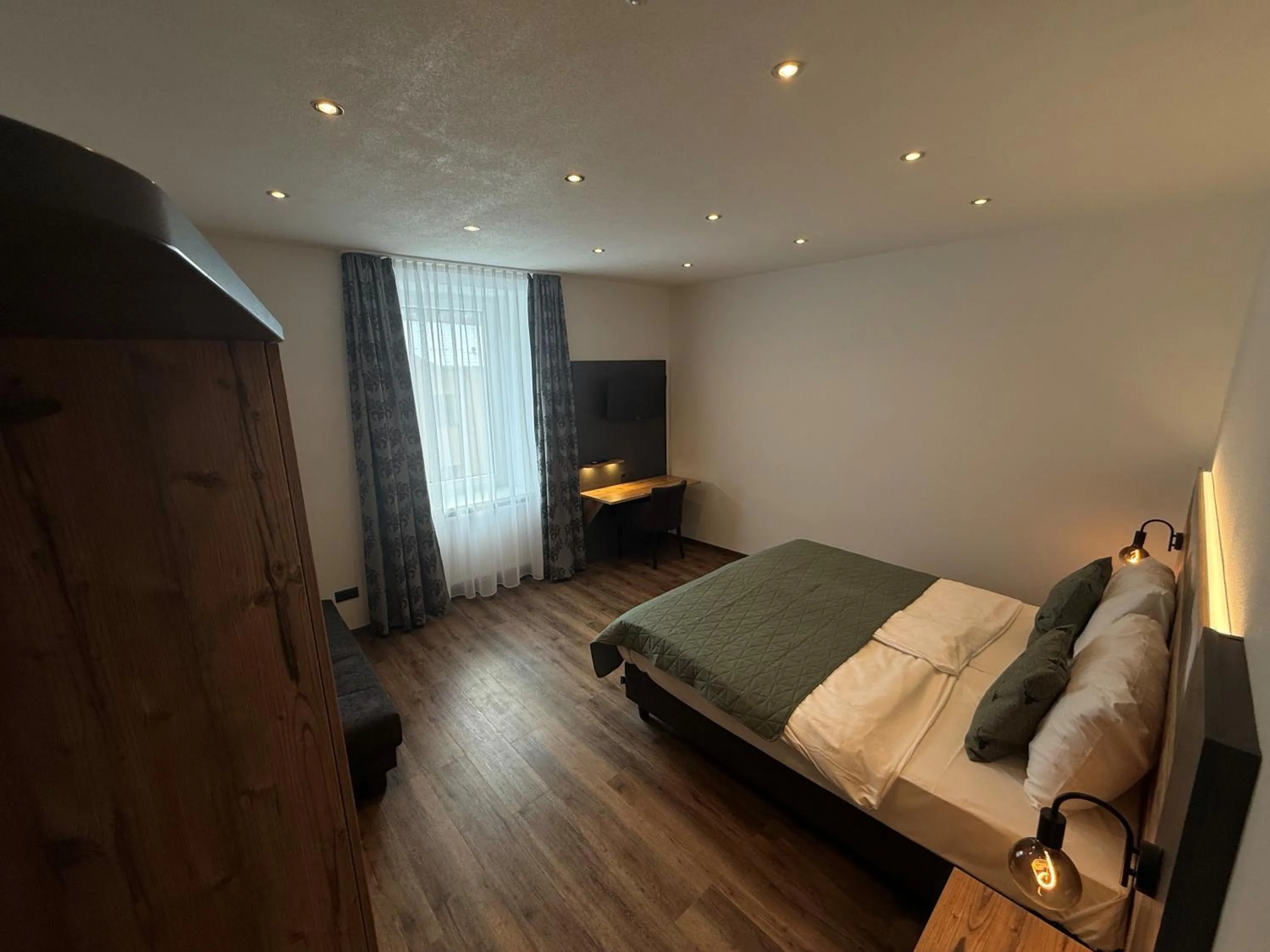 Bedroom, Bed in Hotel Wilder Mann