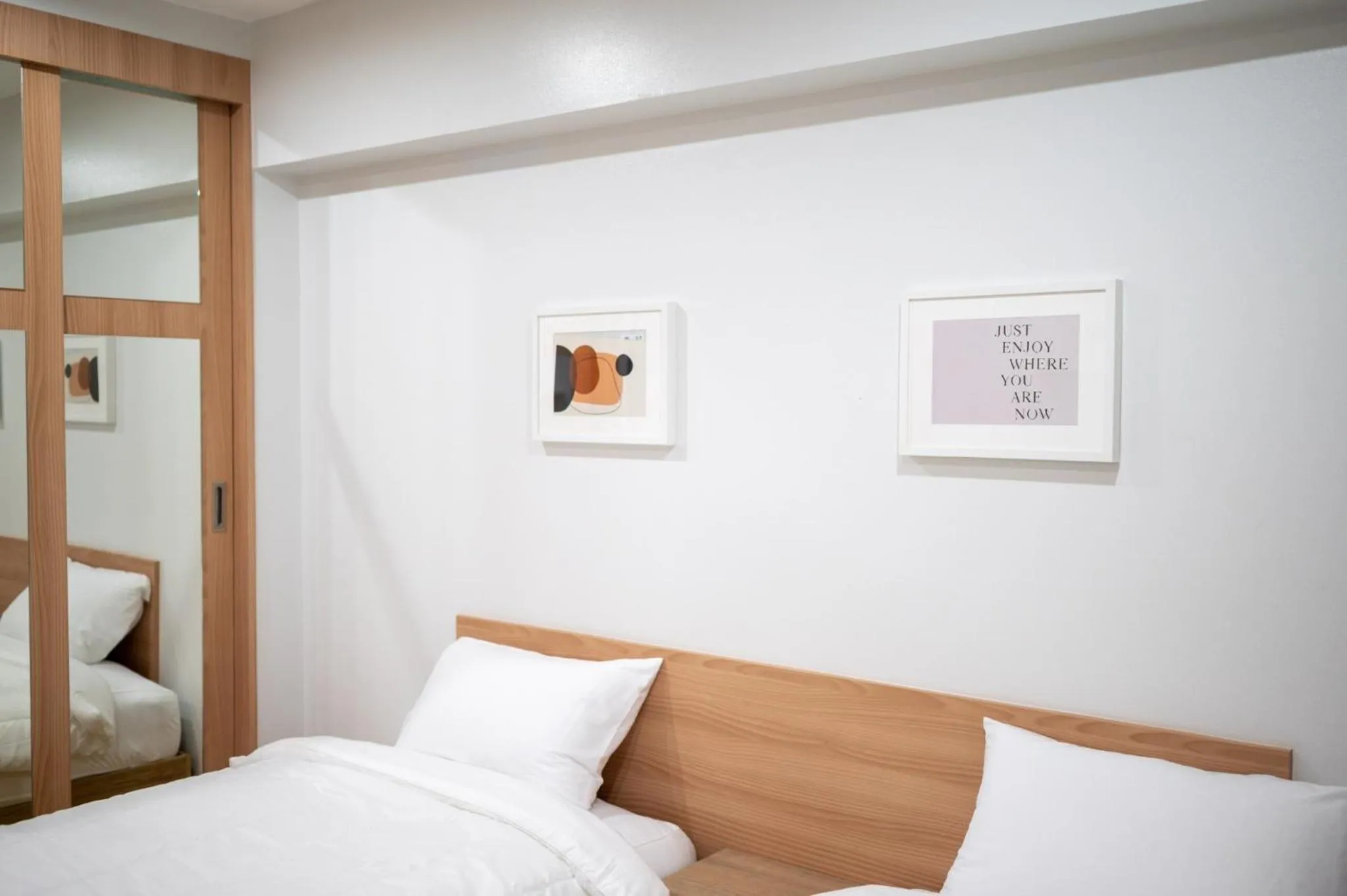 Bed in Creston Grand Hotel Suphan Buri