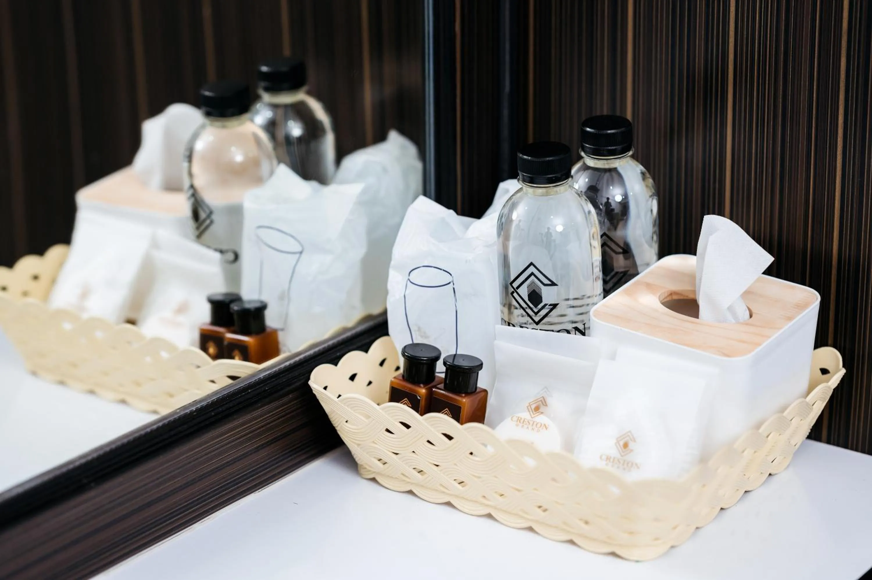 Area and facilities in Creston Grand Hotel Suphan Buri