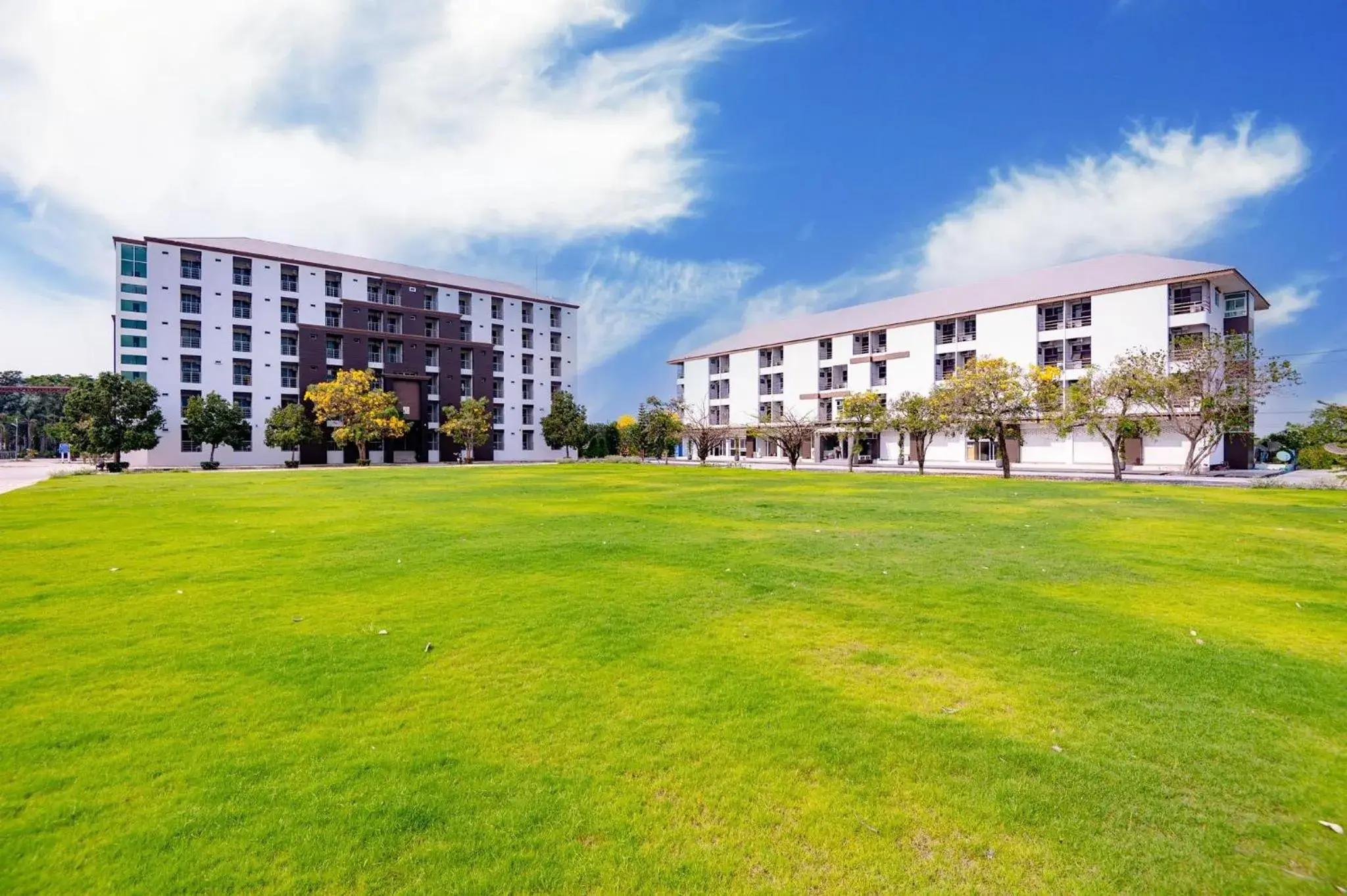 Creston Grand Hotel Suphan Buri Creston Grand Hotel Suphan Buri