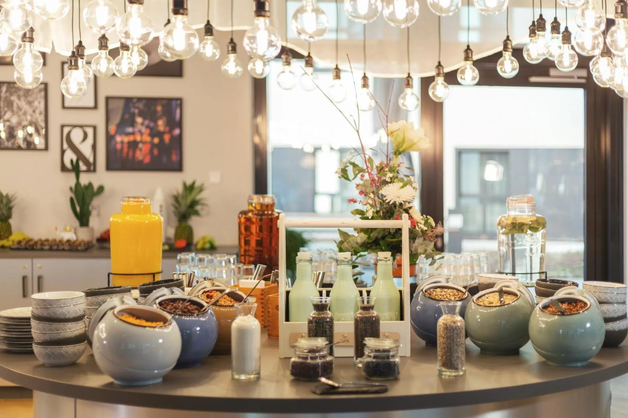 Restaurant/places to eat in the niu Star