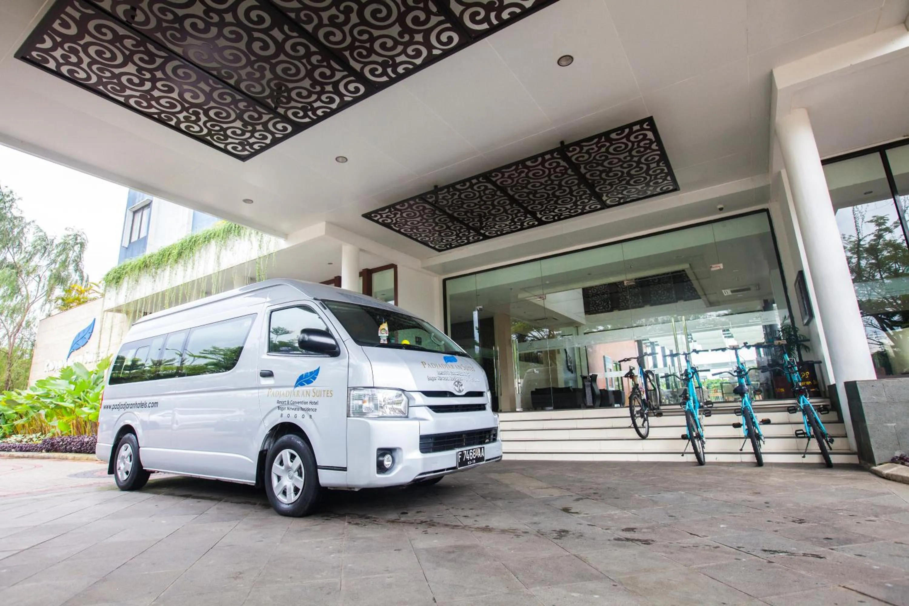 Lobby or reception in Padjadjaran Suites Resort and Convention Hotel