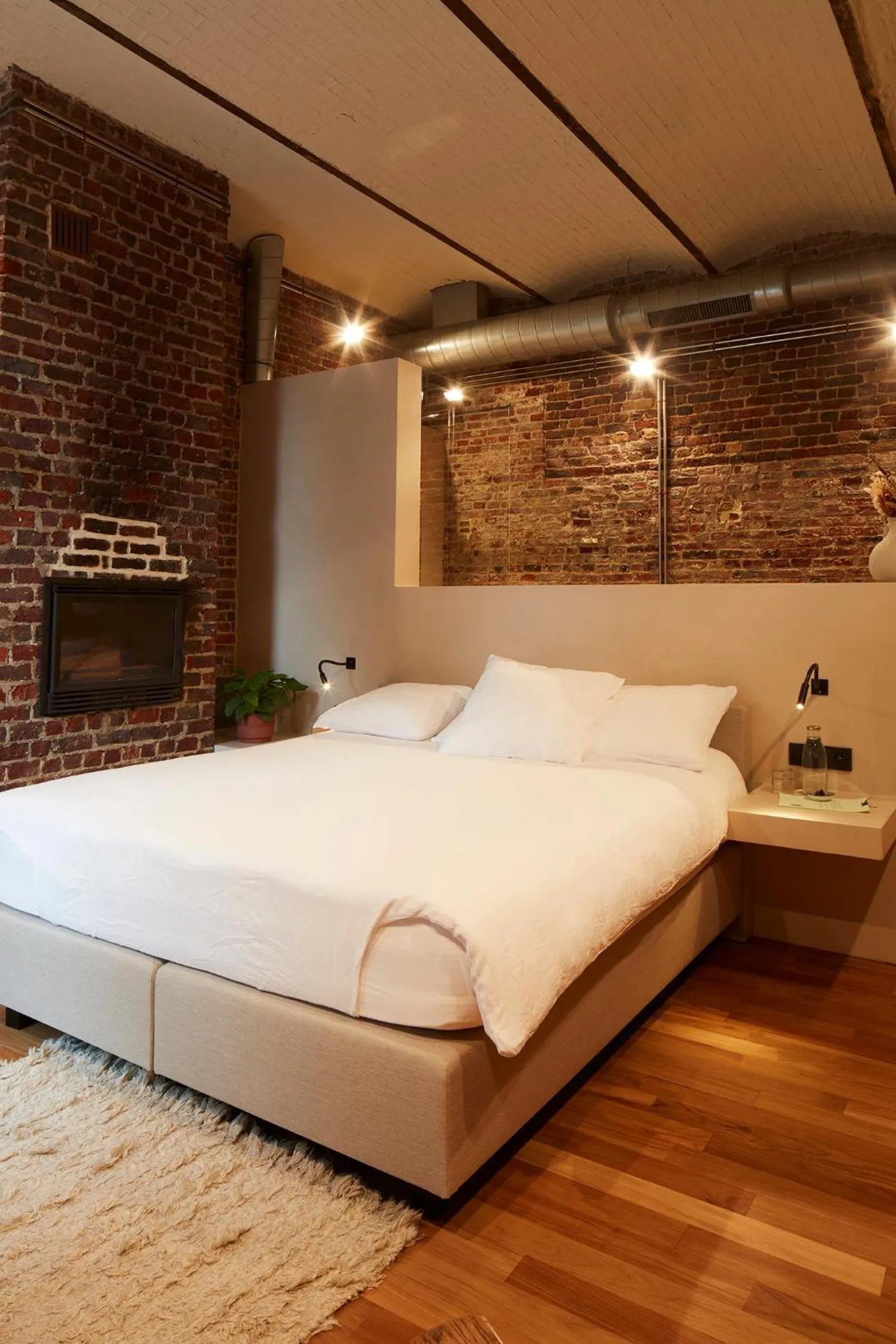 Bedroom, Bed in Chambre d'Amis by Alix