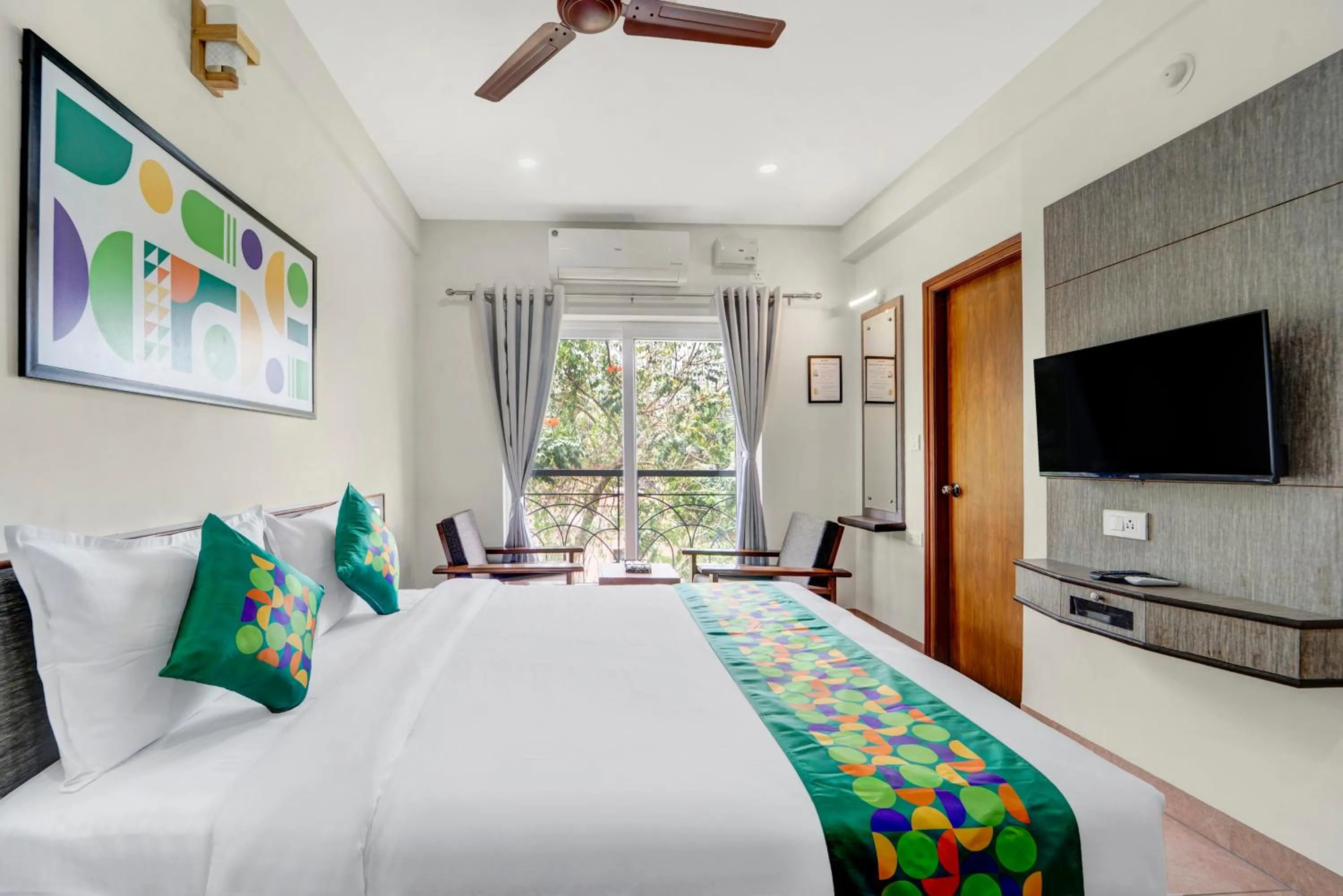 Bedroom, Bed in Treebo Pratham Inn, Manipal