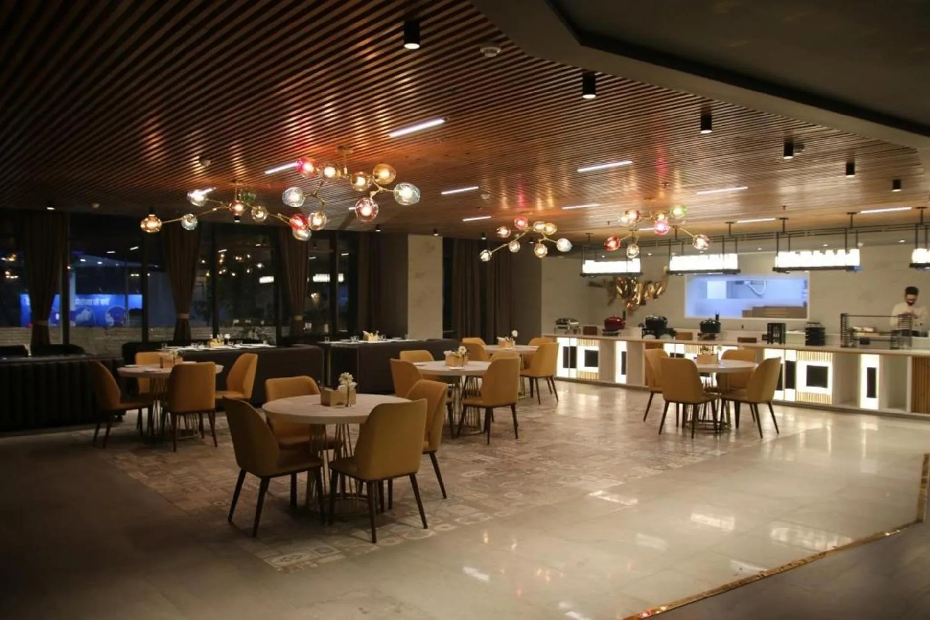 Restaurant/places to eat in Udman Hotel Greater Noida