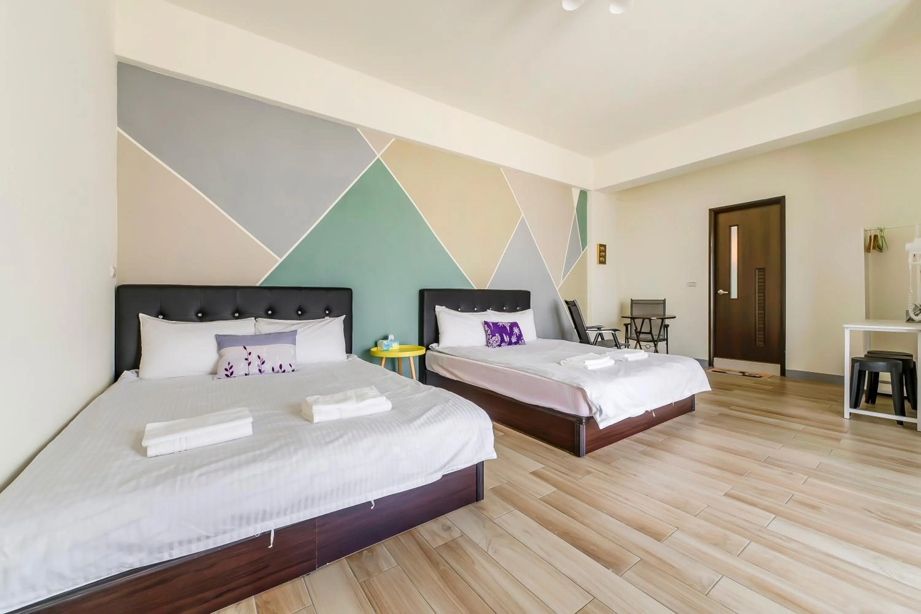 Photo of the whole room in Aleopard