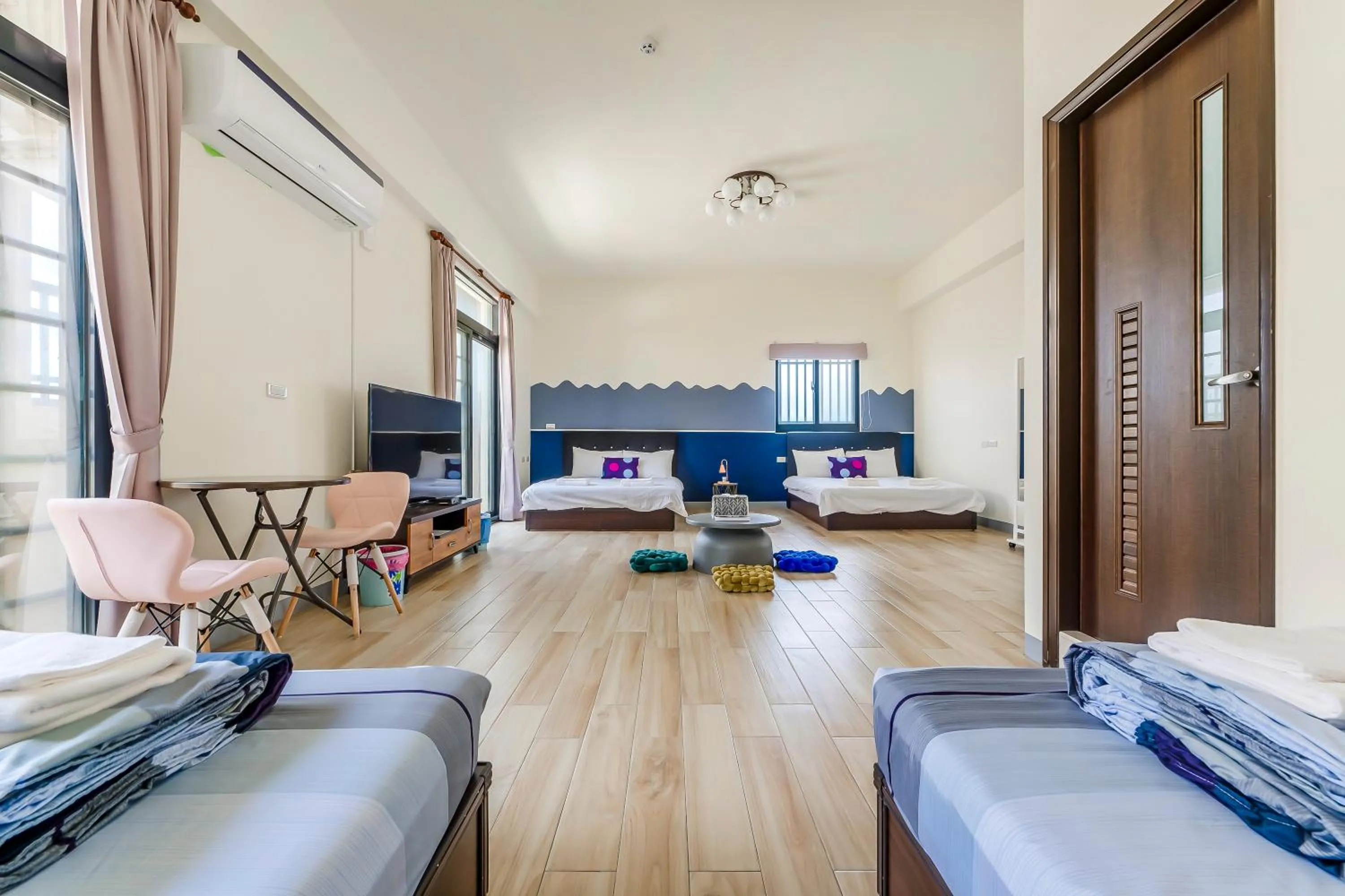 Photo of the whole room in Aleopard