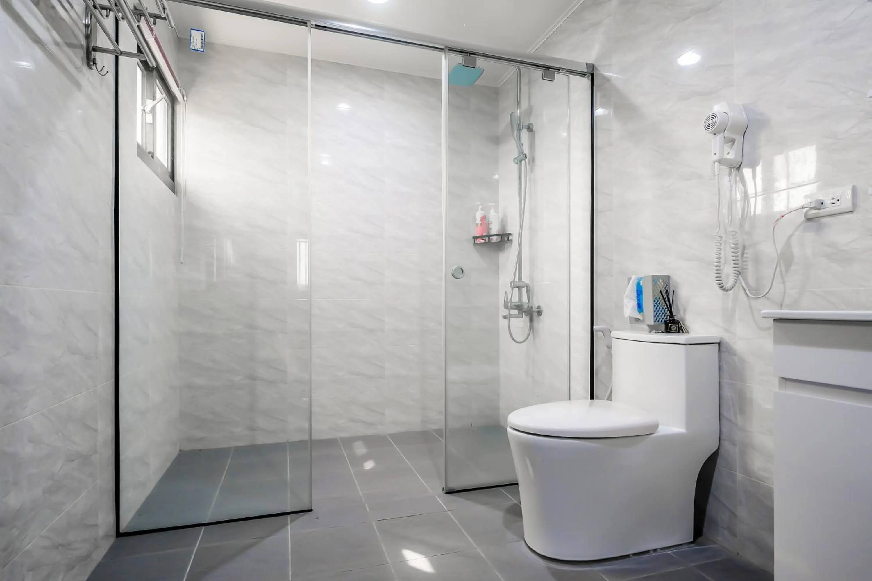 Bathroom in Aleopard