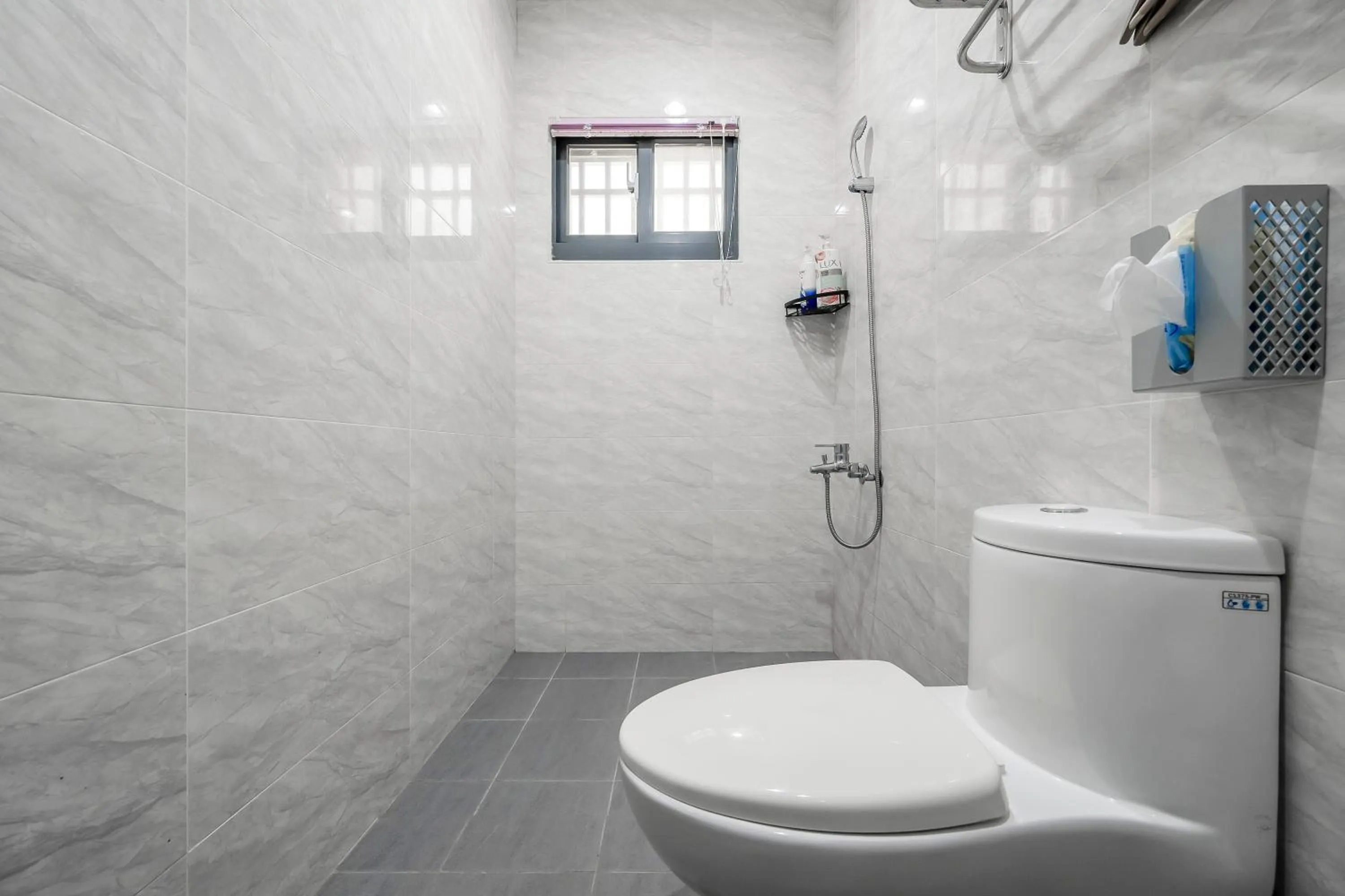 Bathroom in Aleopard