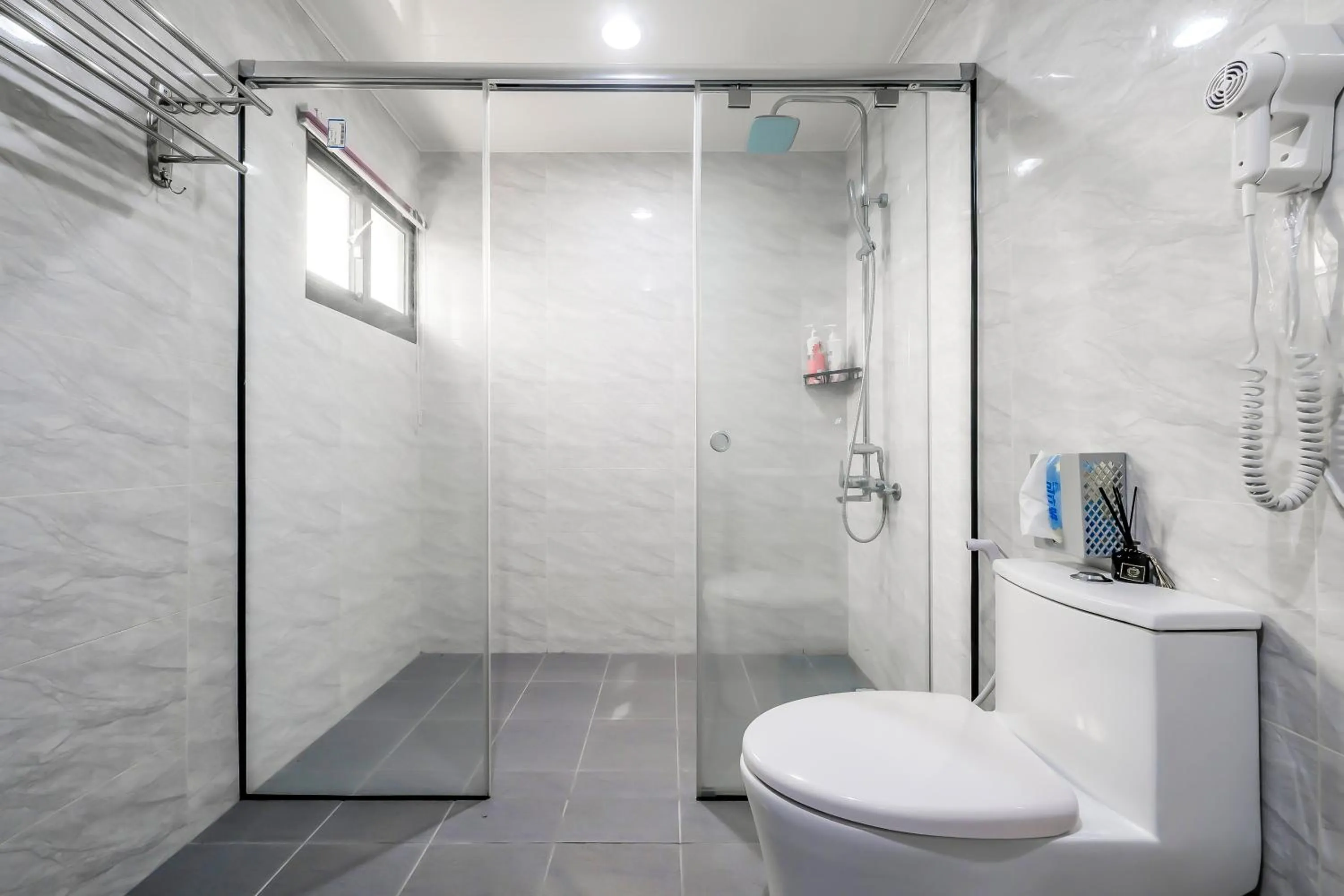 Bathroom in Aleopard