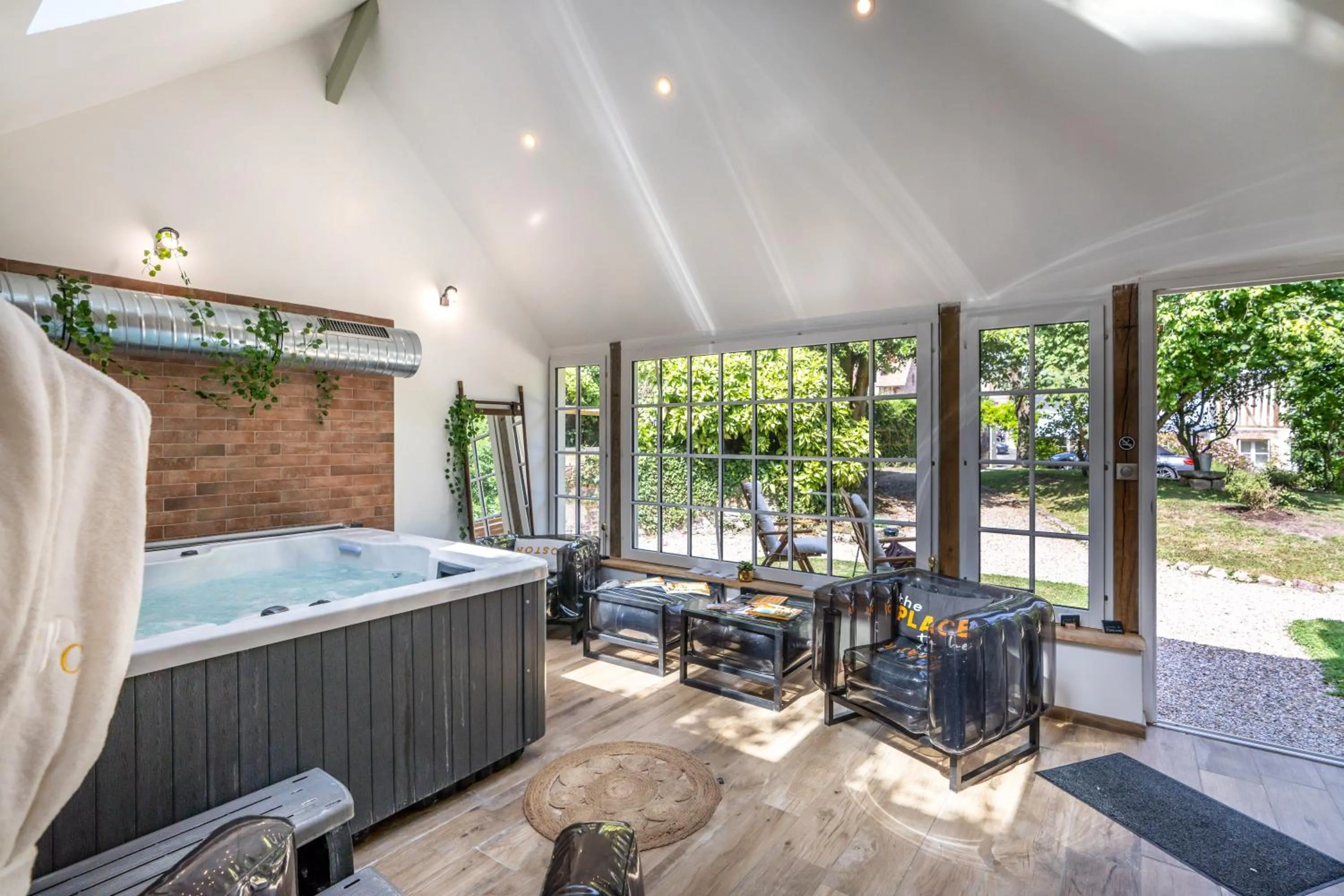Hot Tub in La Maison du Corsaire