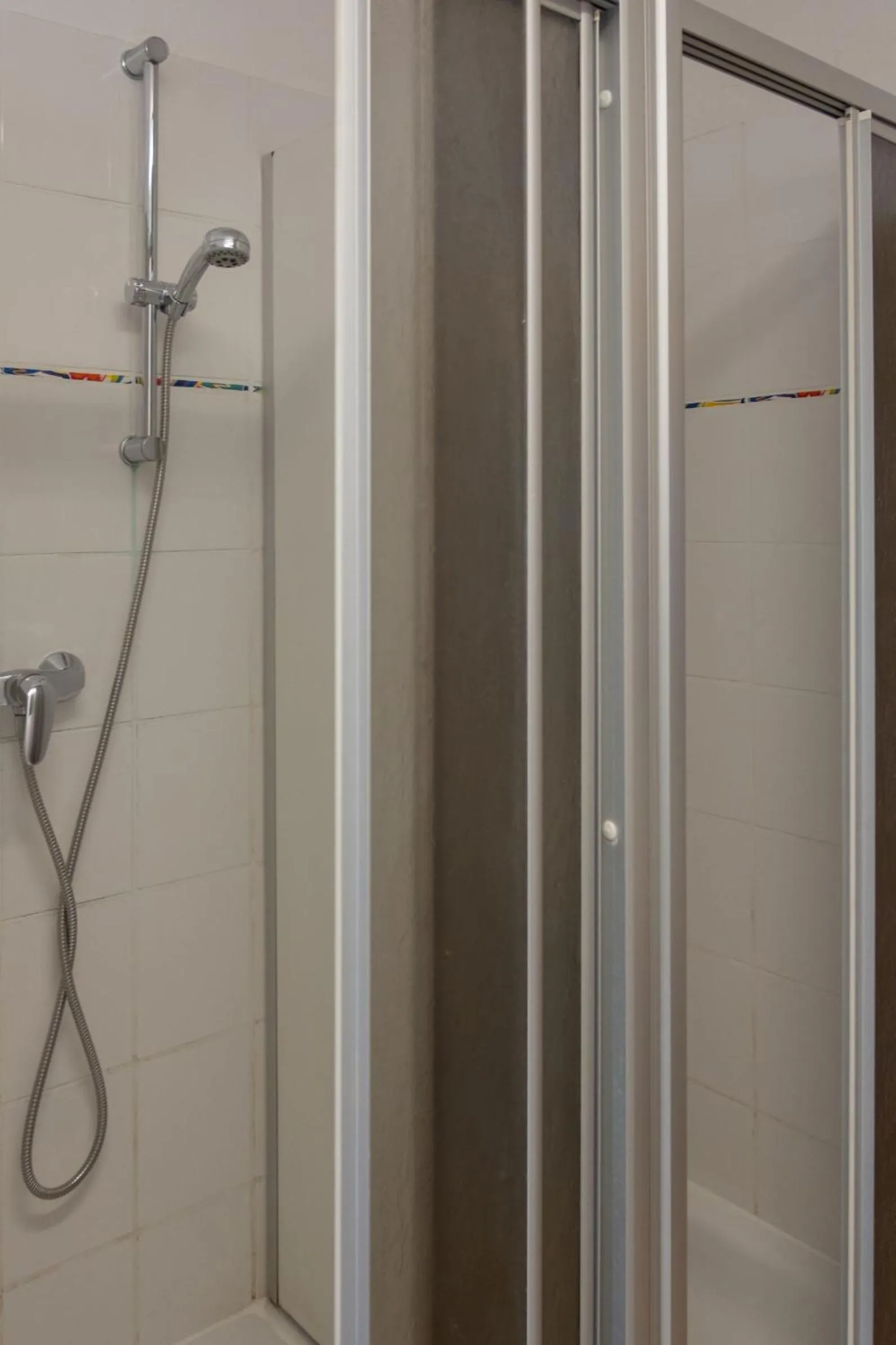 Shower in Hostel Louise 20