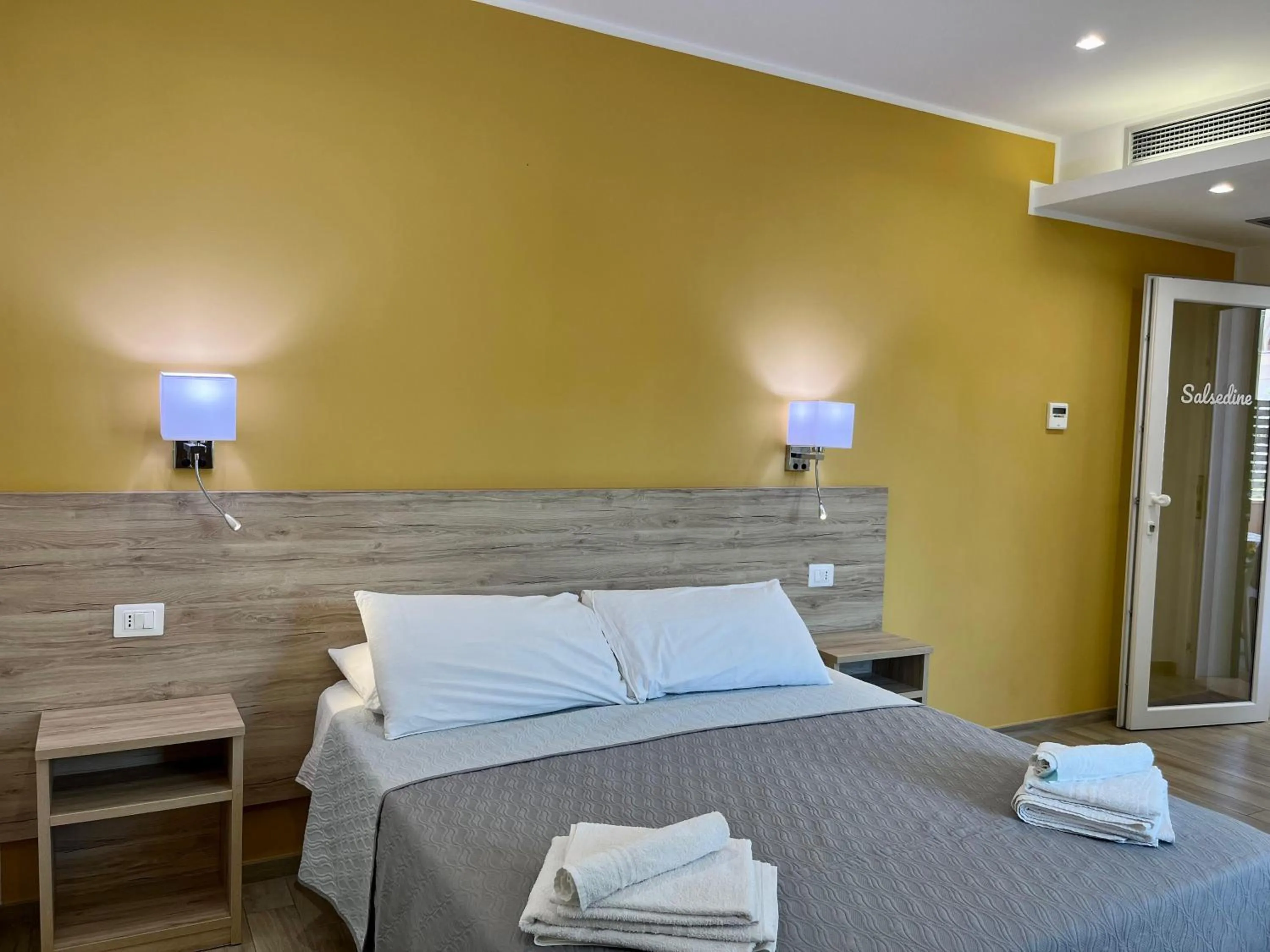 Bed in Salsedine Tropea Capo Vaticano