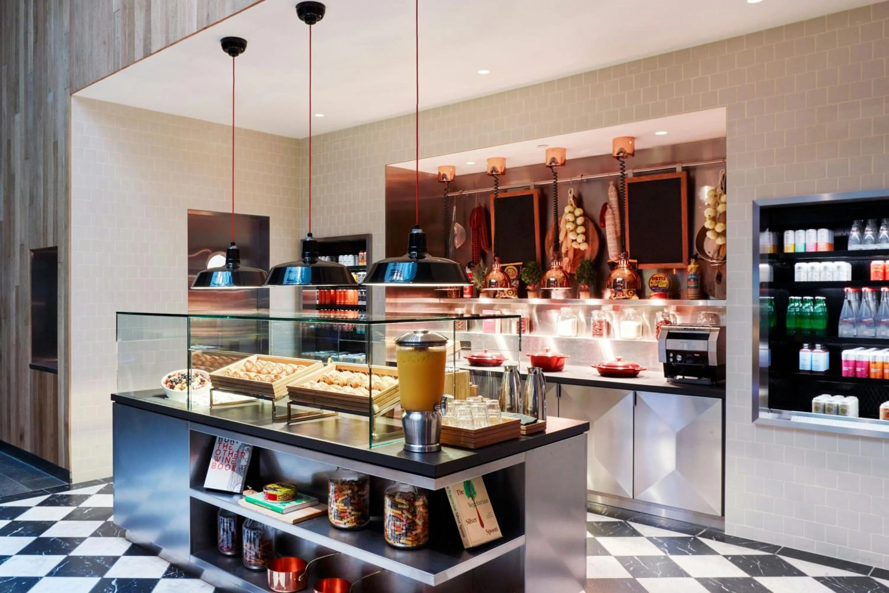 Restaurant/places to eat in citizenM Los Angeles Downtown