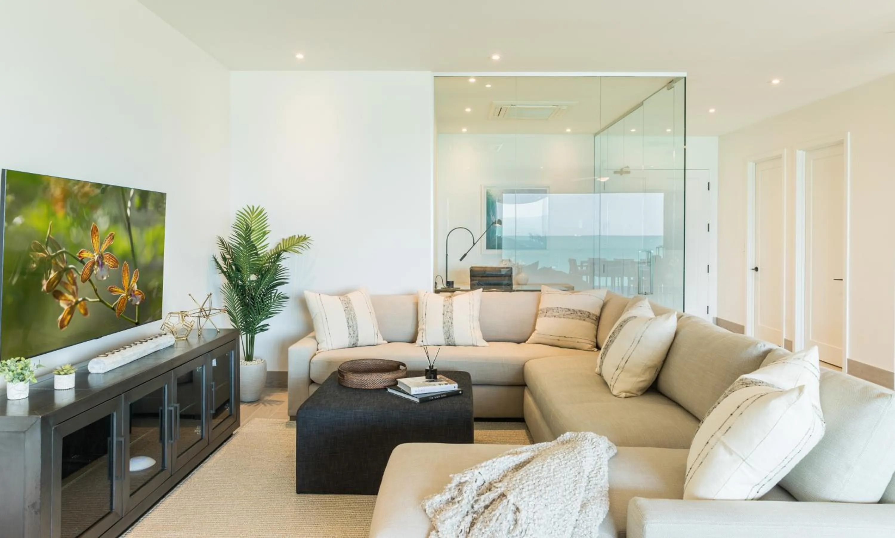 TV and multimedia in H2O life style resort