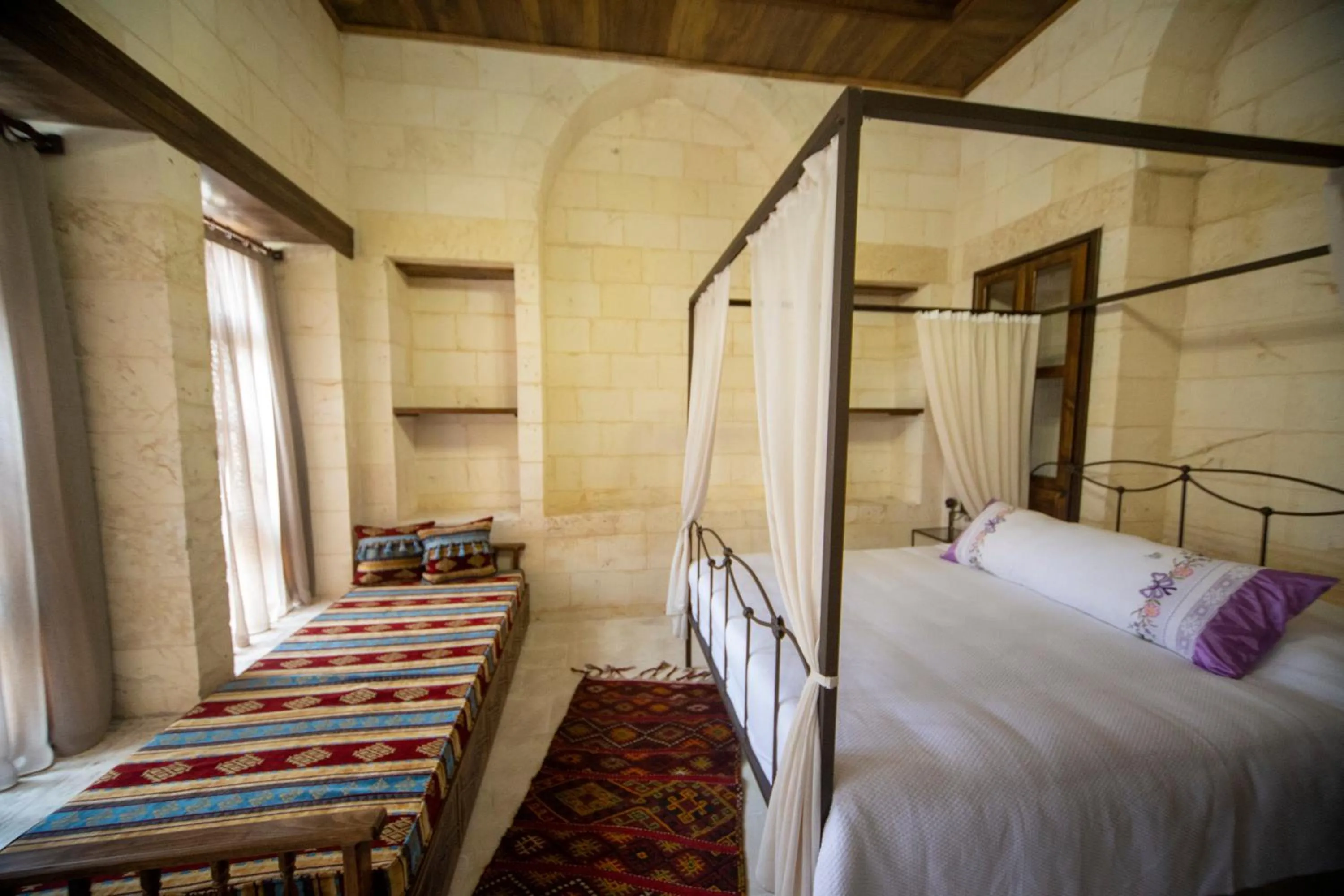 Bed in Hayatlı Konak