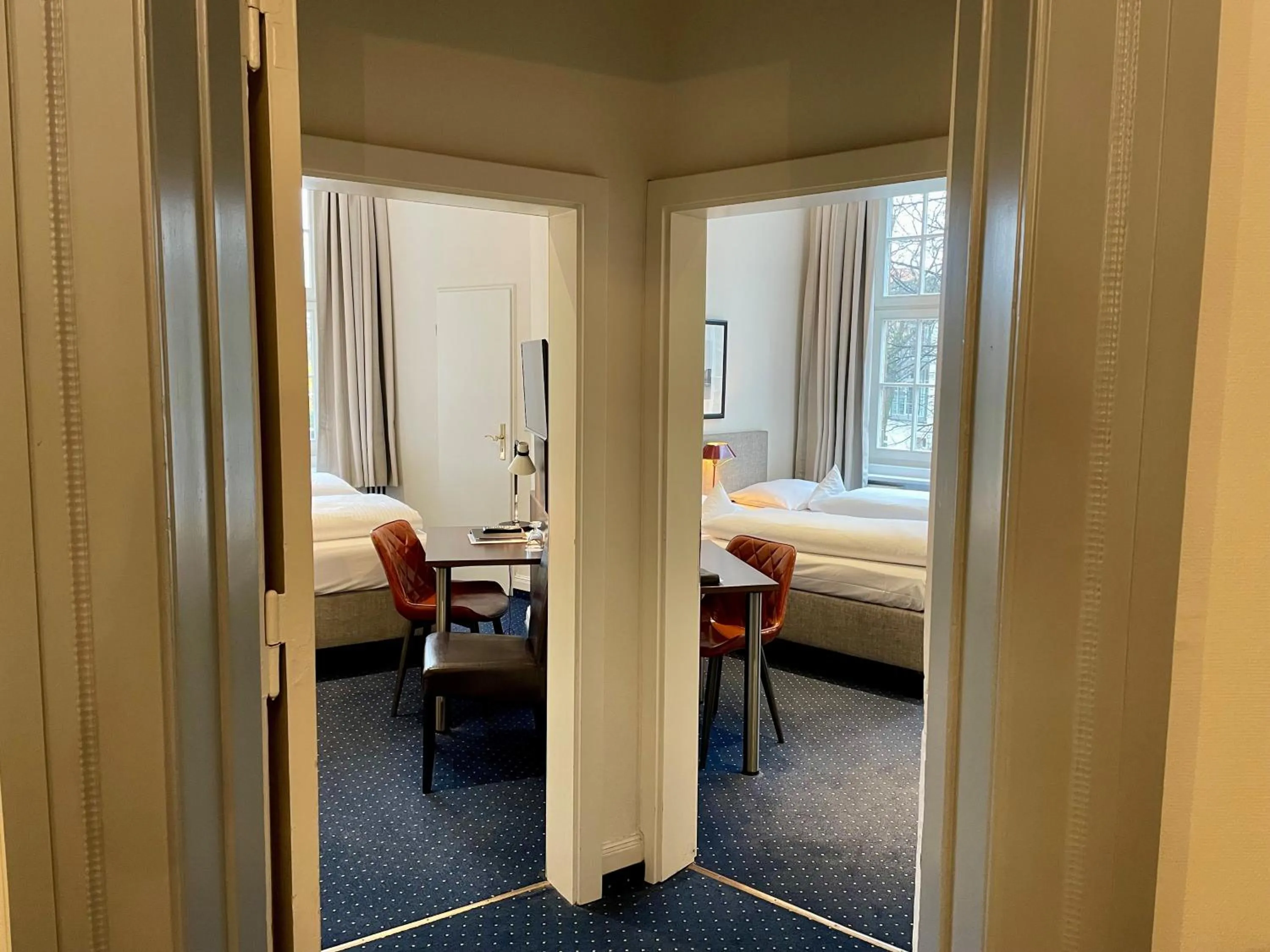 Photo of the whole room, Bed in Hotel Wagner im Dammtorpalais