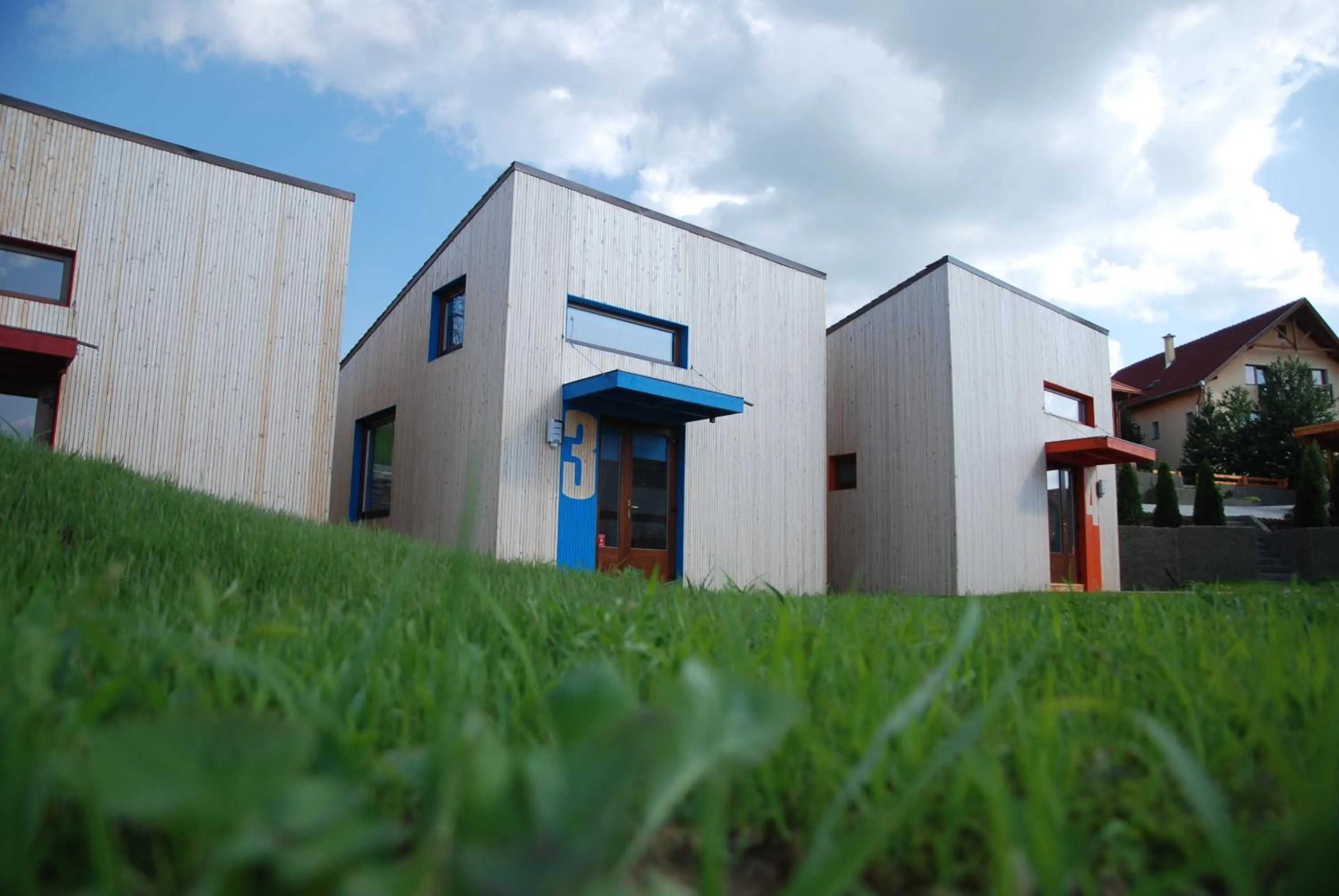 Facade/entrance in Bungalouri Horizont