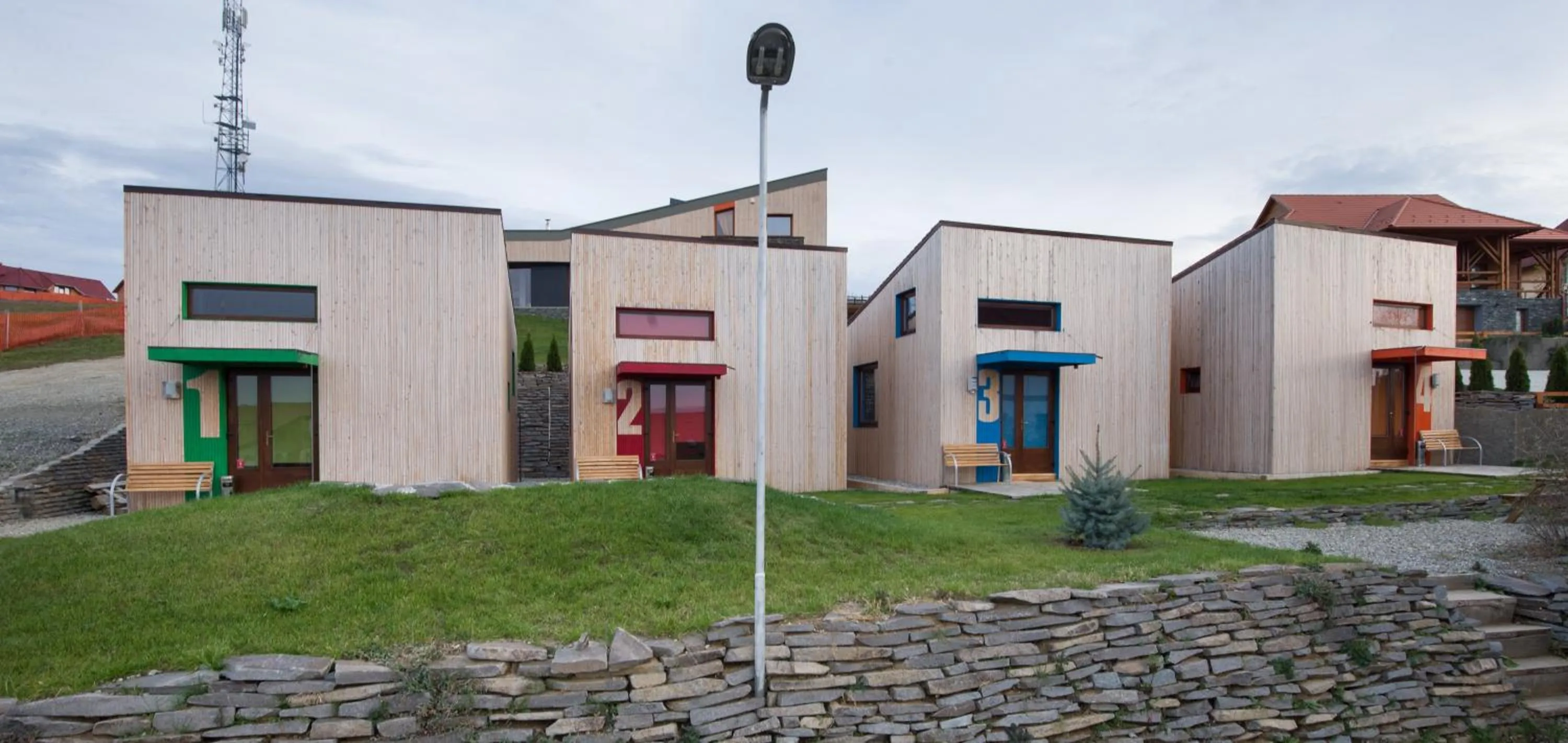 Facade/entrance in Bungalouri Horizont