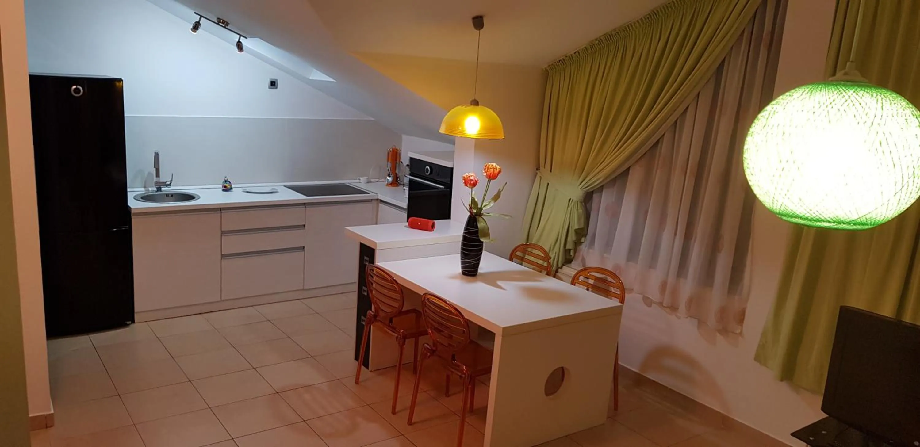 Family in Domador Rooms & Apartments