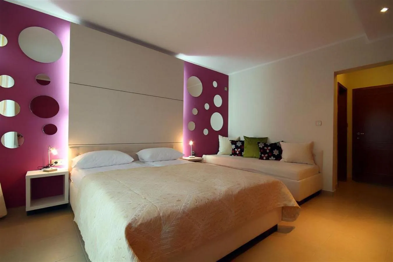 Bed in Domador Rooms & Apartments