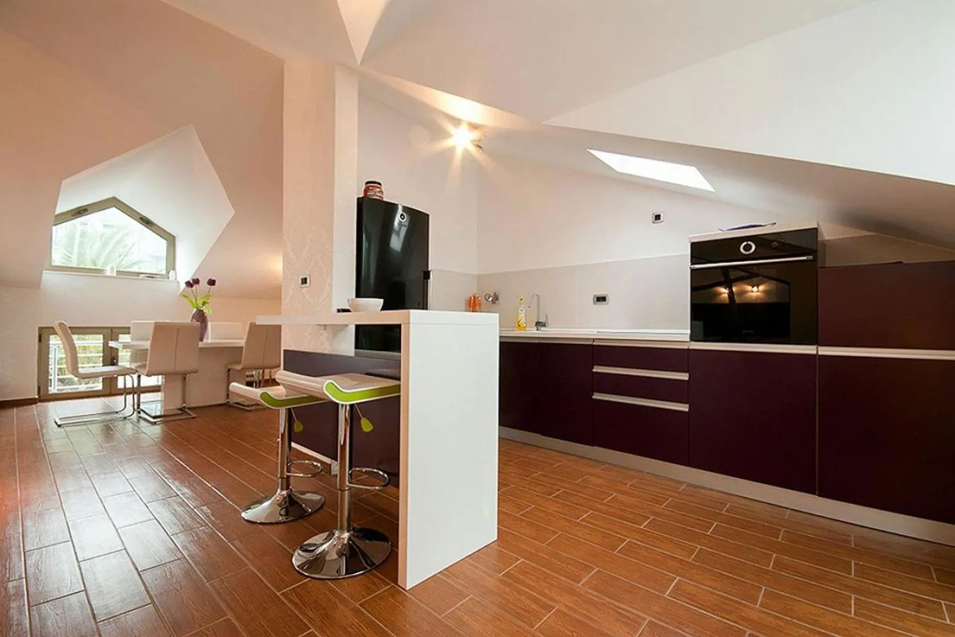 Kitchen or kitchenette in Domador Rooms & Apartments