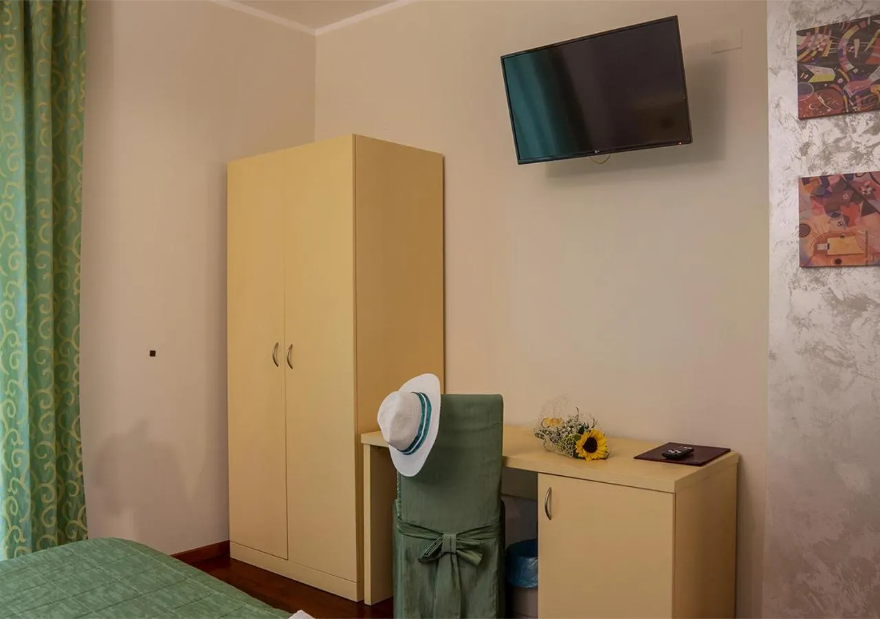 Bedroom, Bed in Caprice