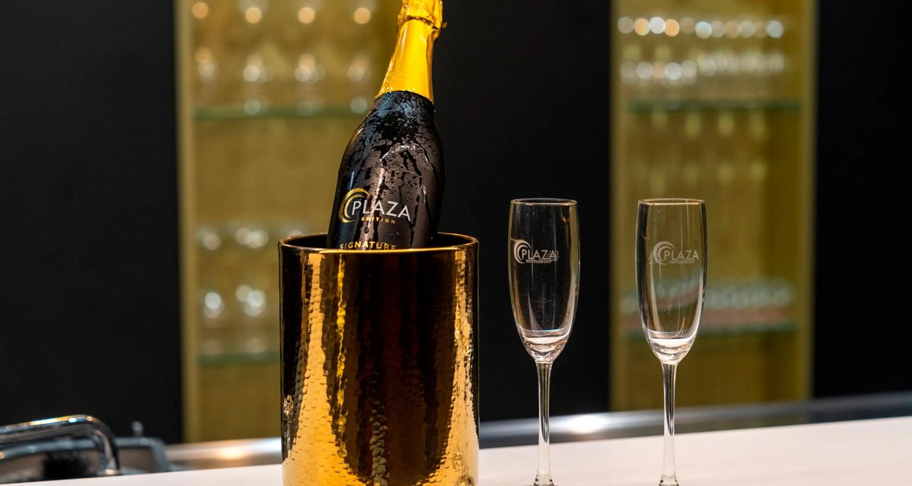 Drinks in PLAZA Premium Parkhotel Norderstedt