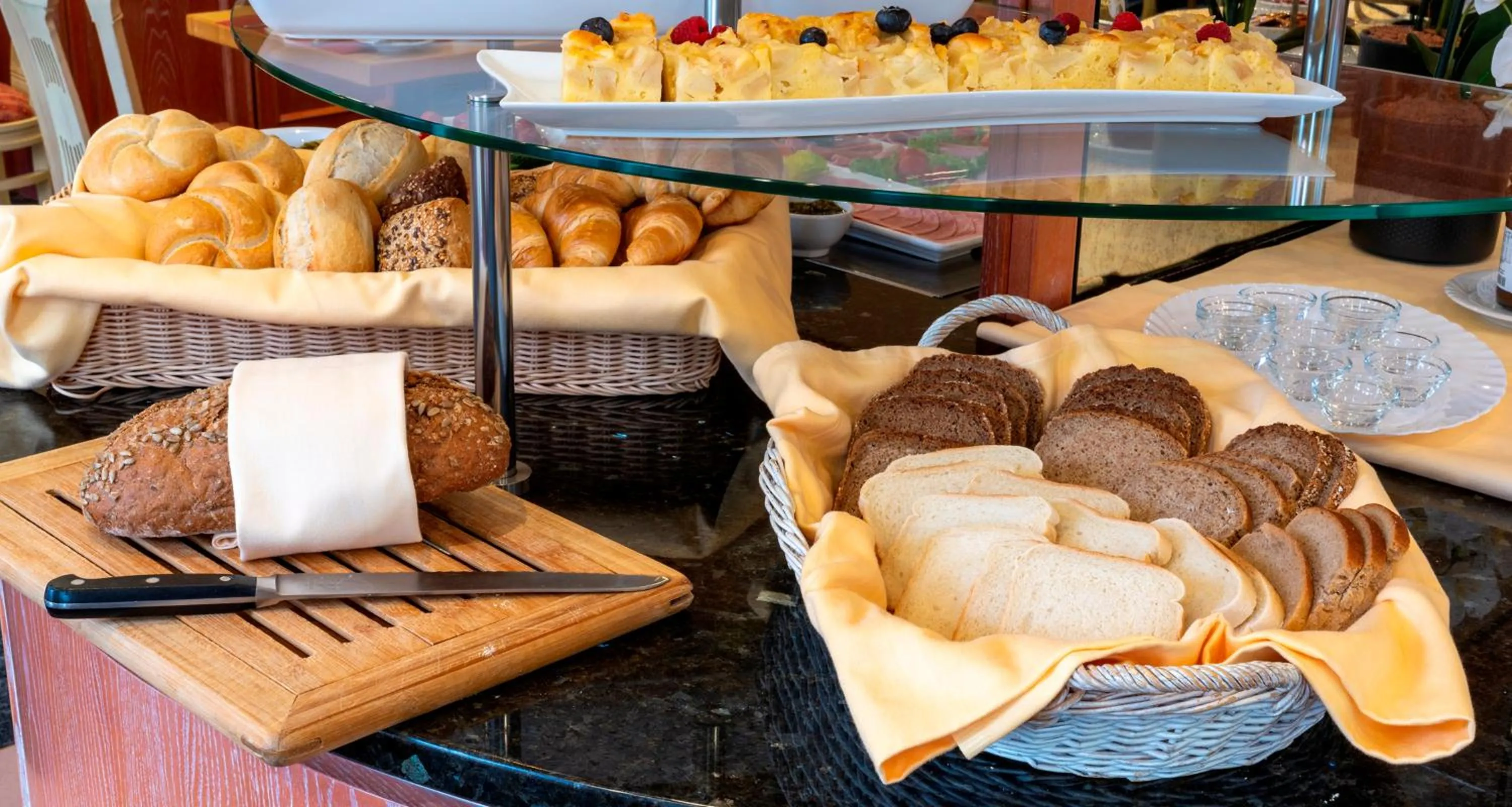 Breakfast in PLAZA Premium Parkhotel Norderstedt