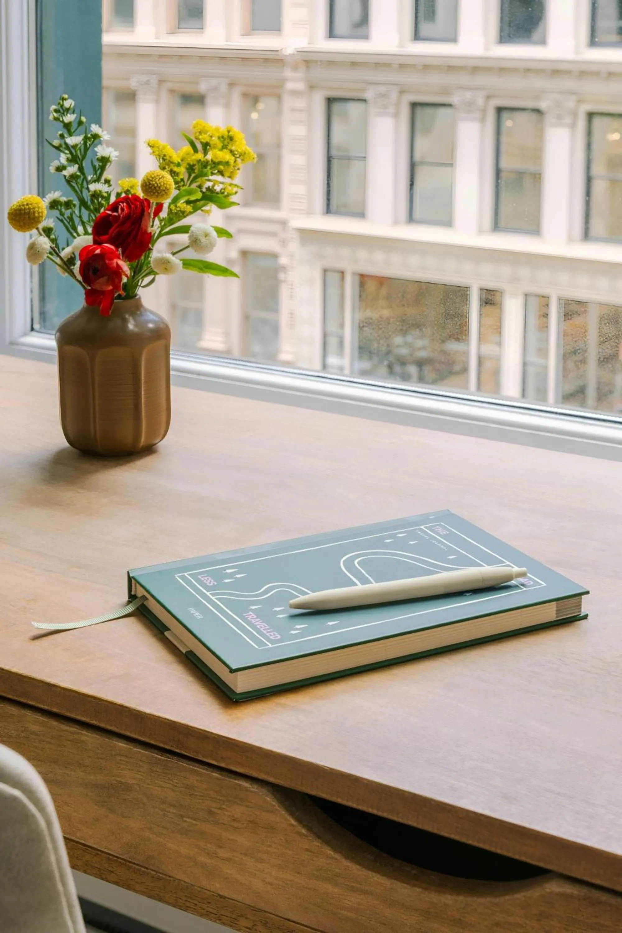 Bedroom in Sonder by Marriott Bonvoy Jewelers Row Apartments Millenium Park