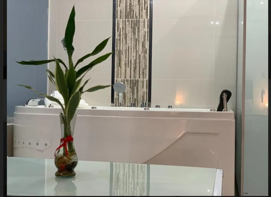 Bathroom in GOLDEN SKY