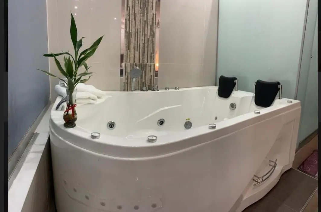 Bathroom in GOLDEN SKY