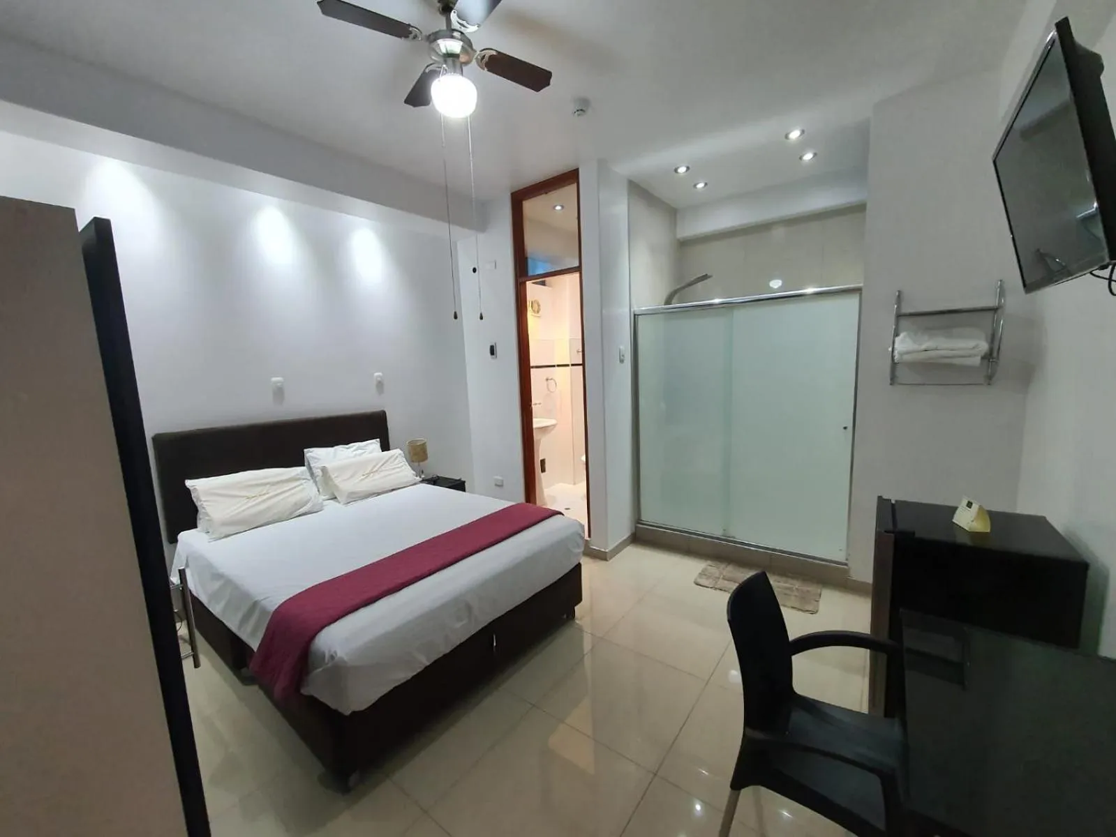 Photo of the whole room, Bed in GOLDEN SKY