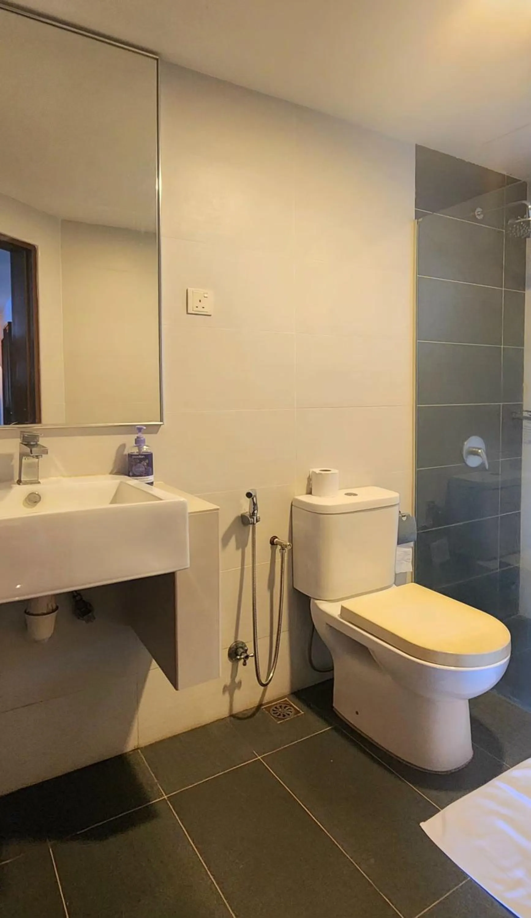 Samsuria Beach Resort & Residence