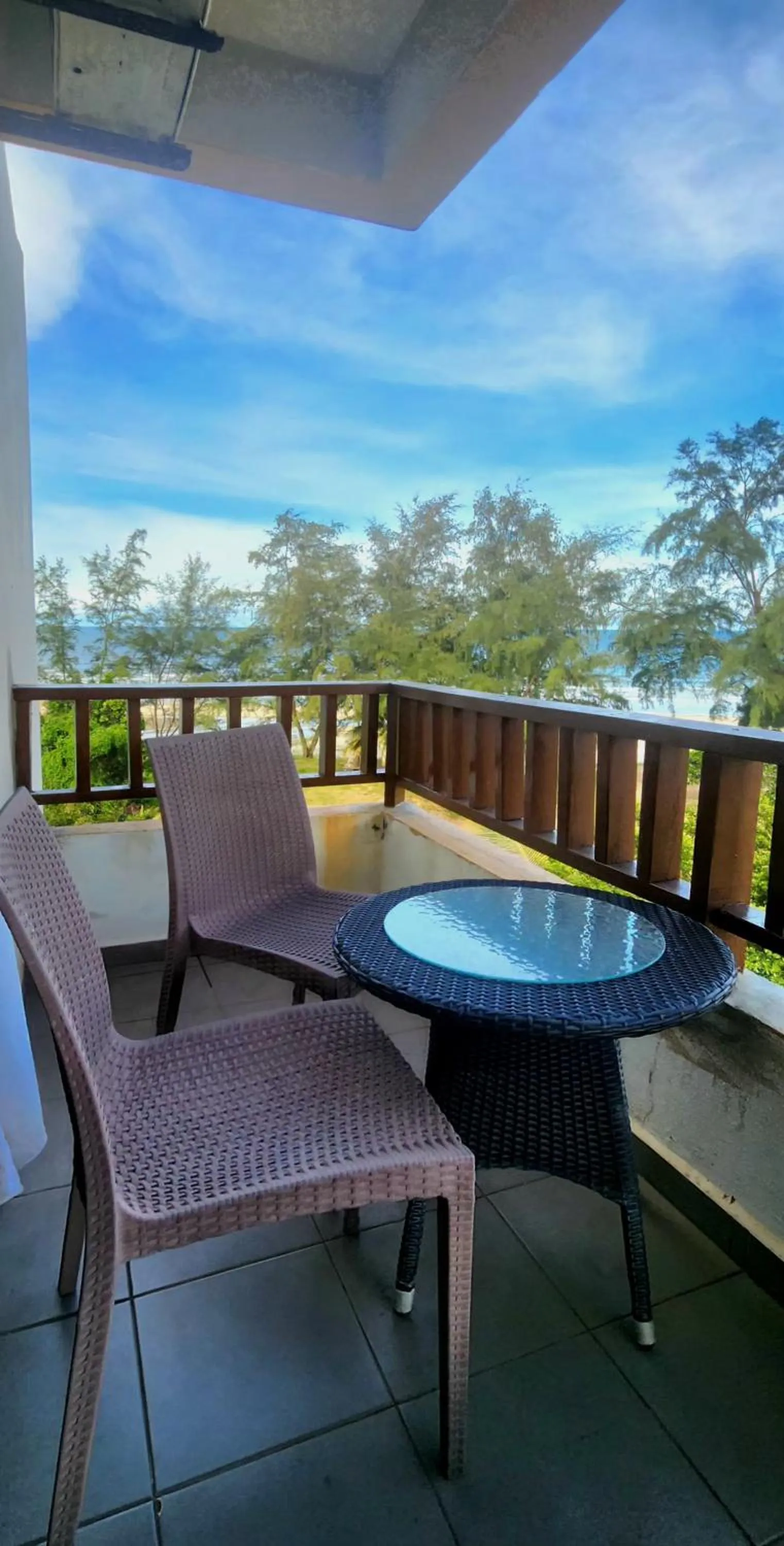 Samsuria Beach Resort & Residence