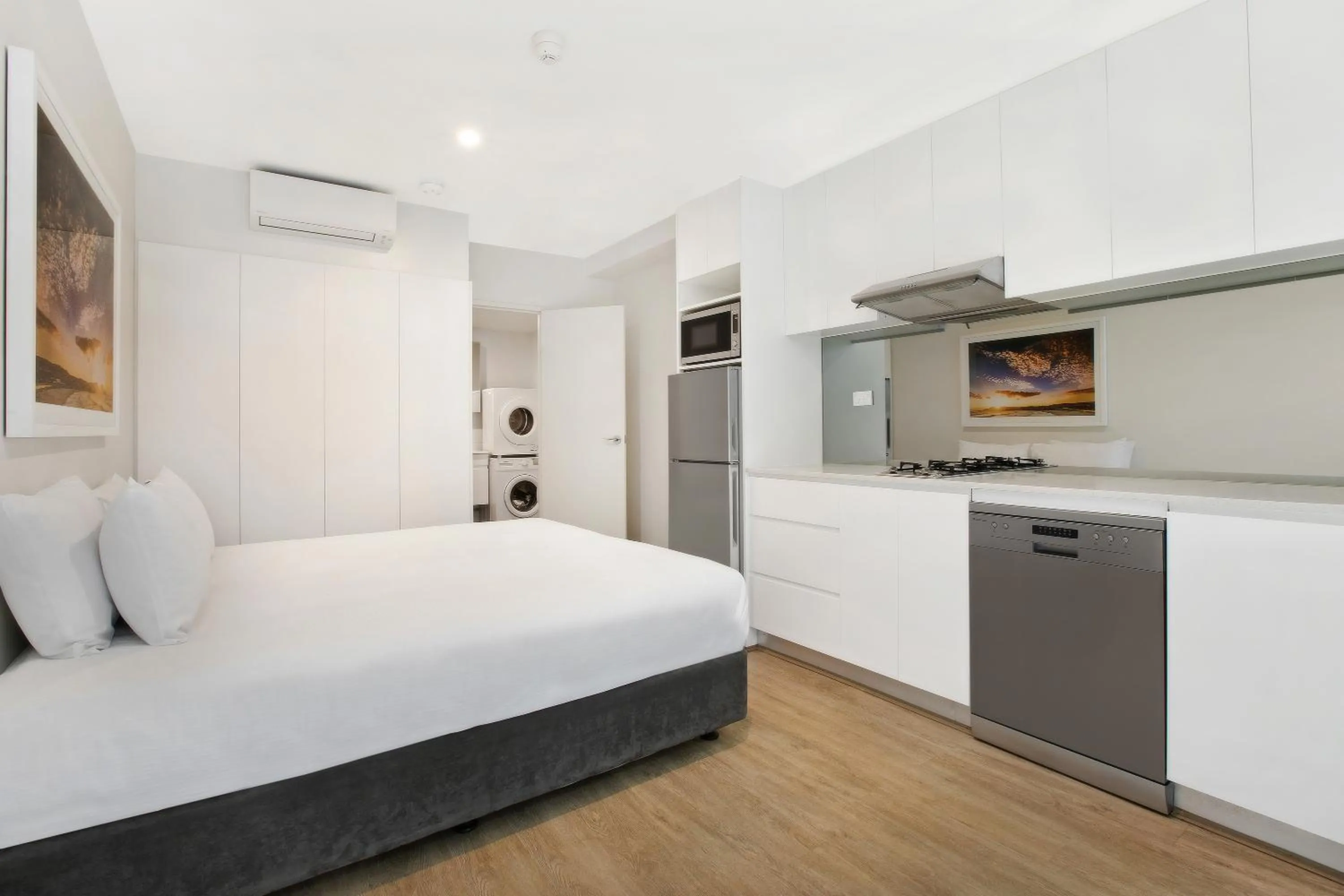 Photo of the whole room, Bed in Bondi Beach Studios Suite