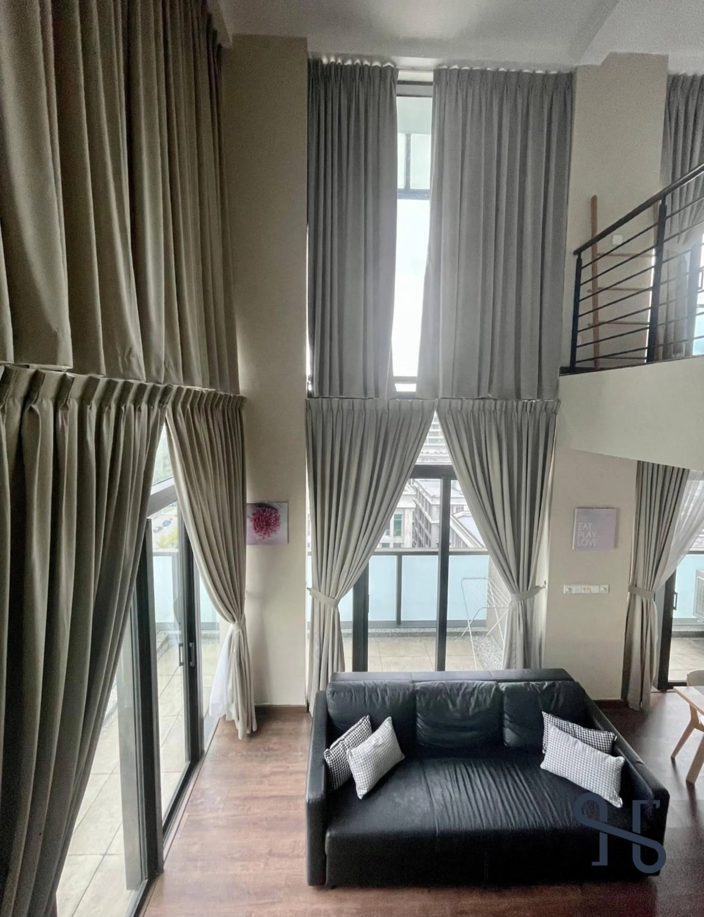 Living room in Homesuite' Home at Riverson Soho