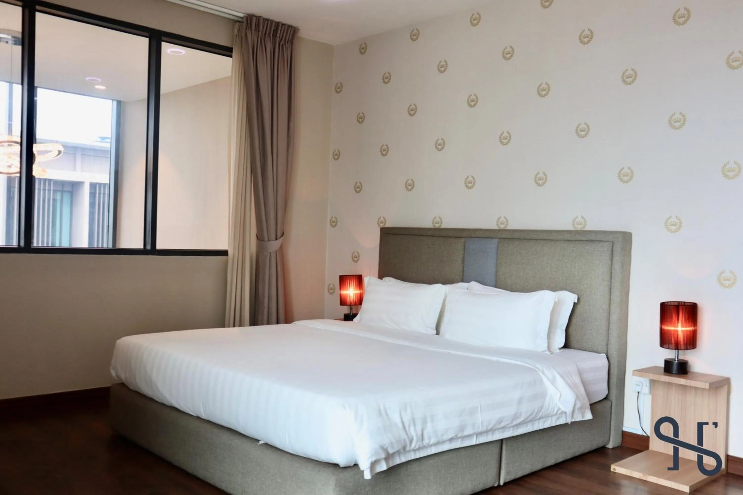 Bed in Homesuite' Home at Riverson Soho