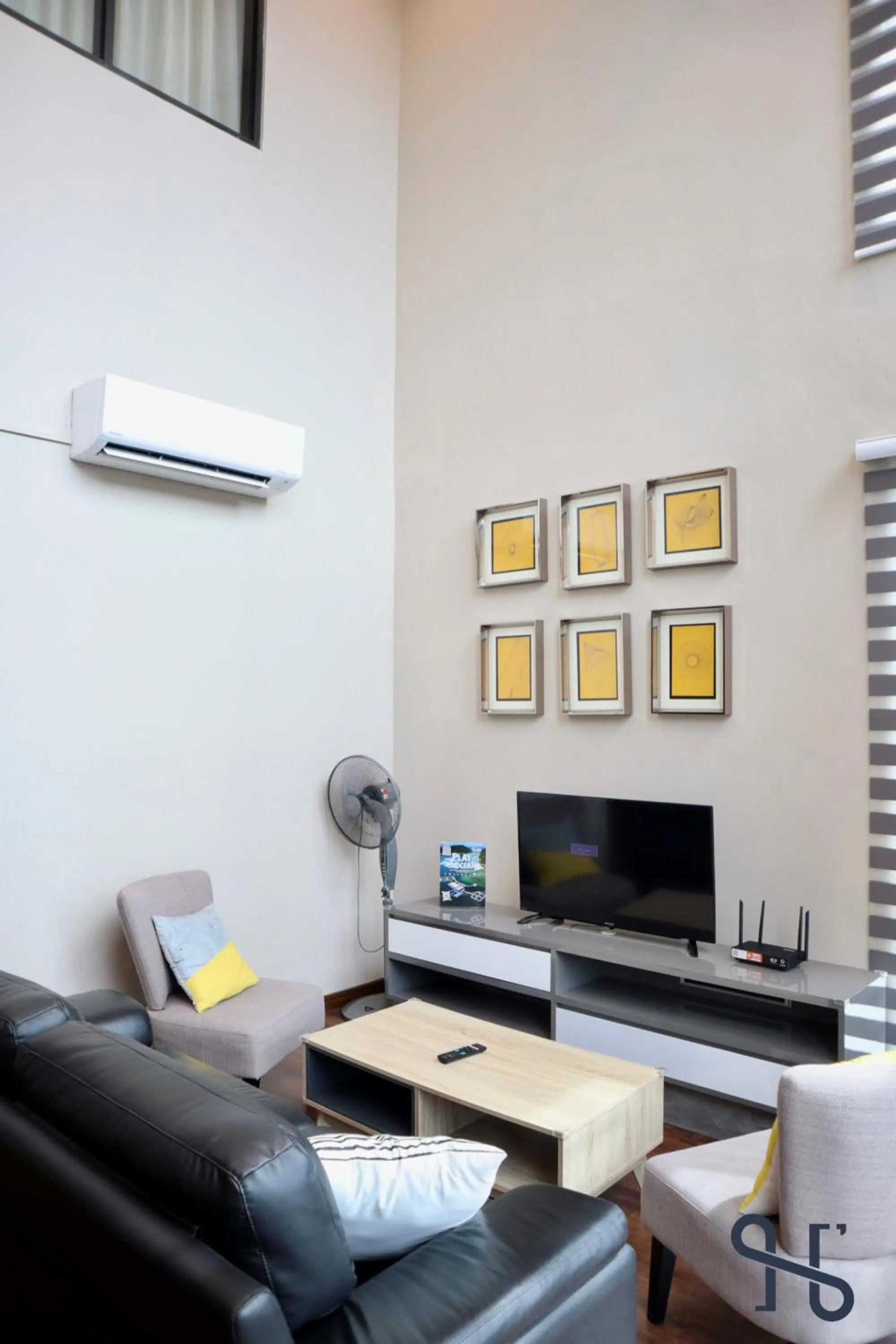 Communal lounge/ TV room in Homesuite' Home at Riverson Soho