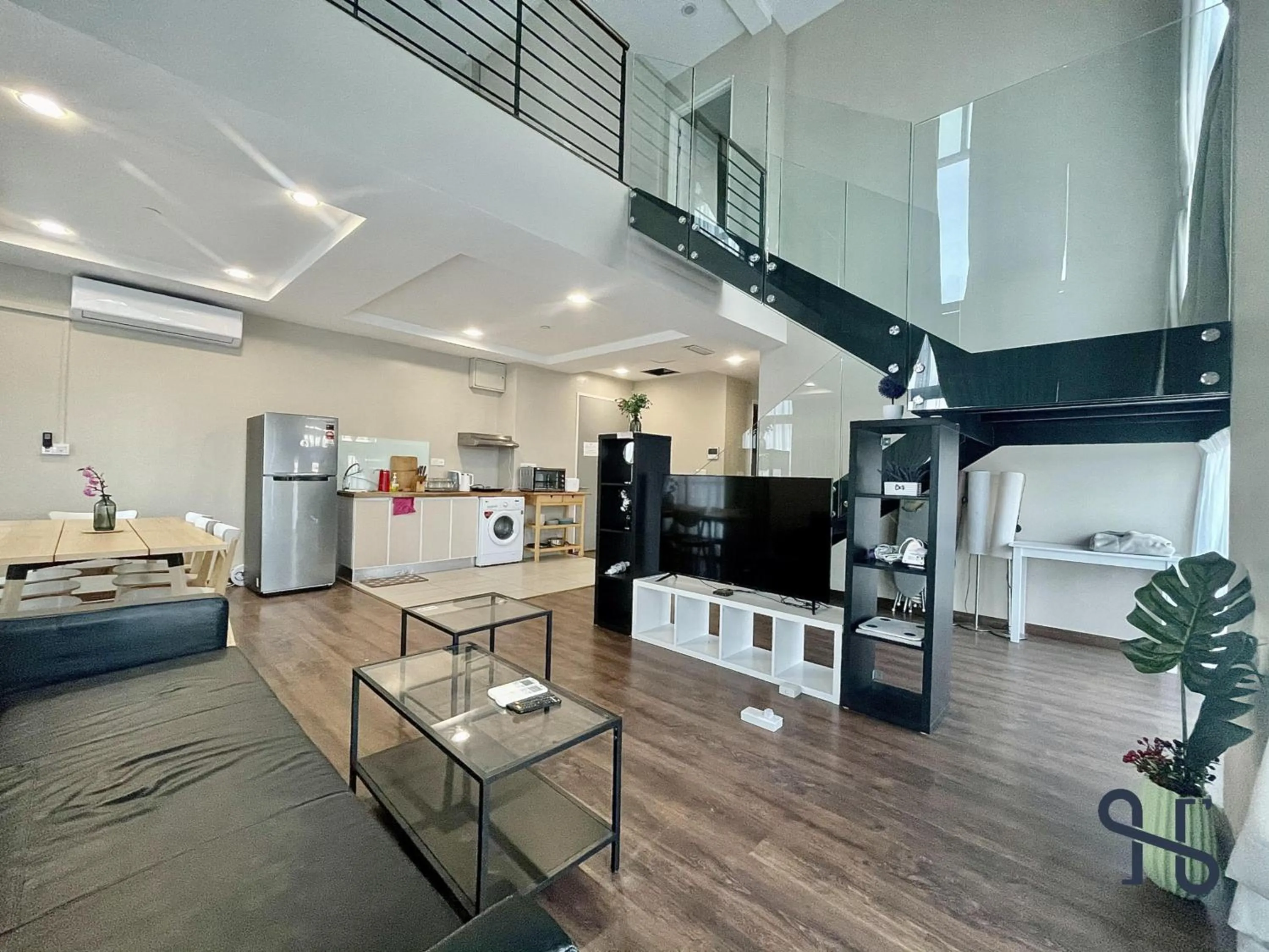 Living room in Homesuite' Home at Riverson Soho