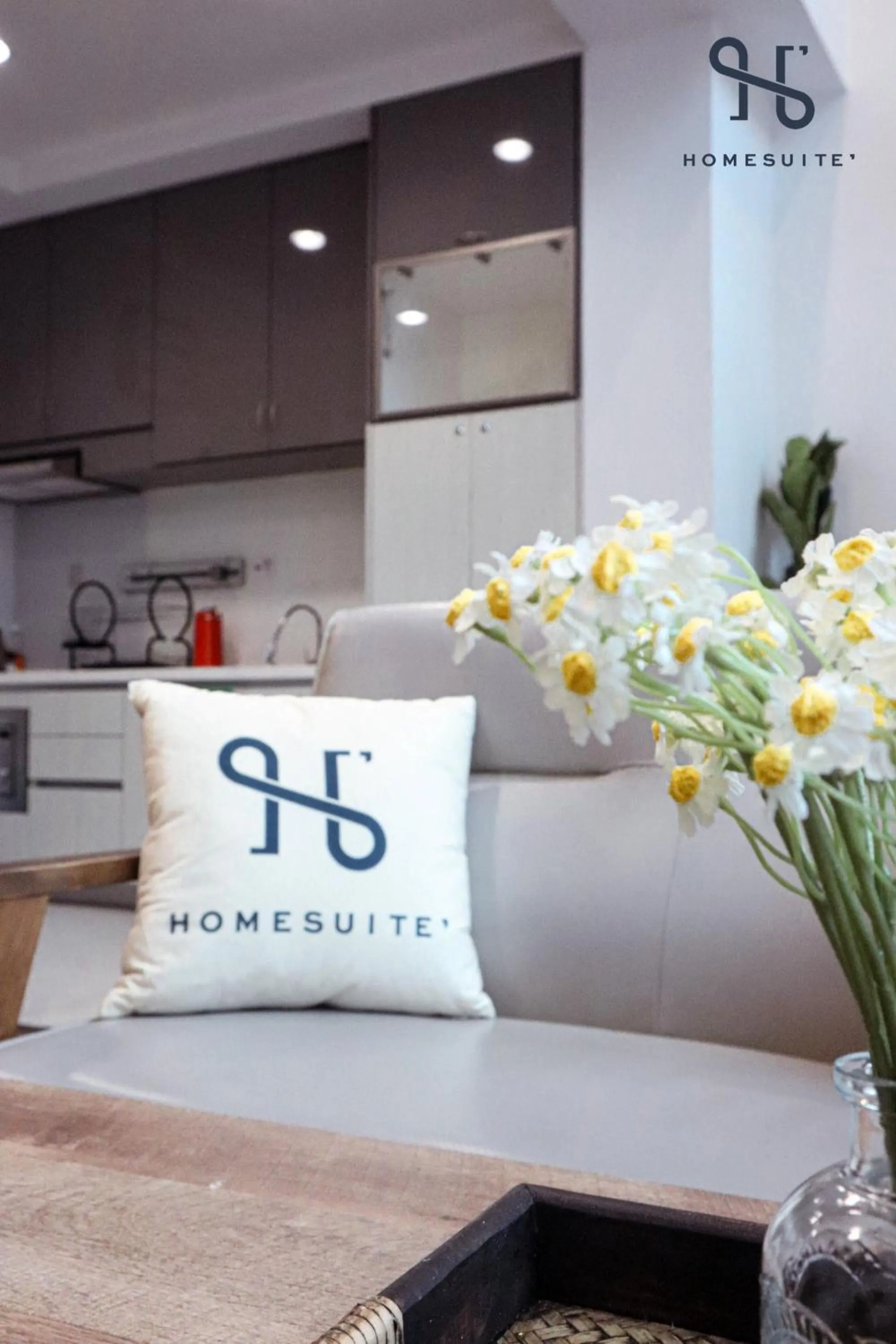 Seating area in Homesuite' Home at Riverson Soho