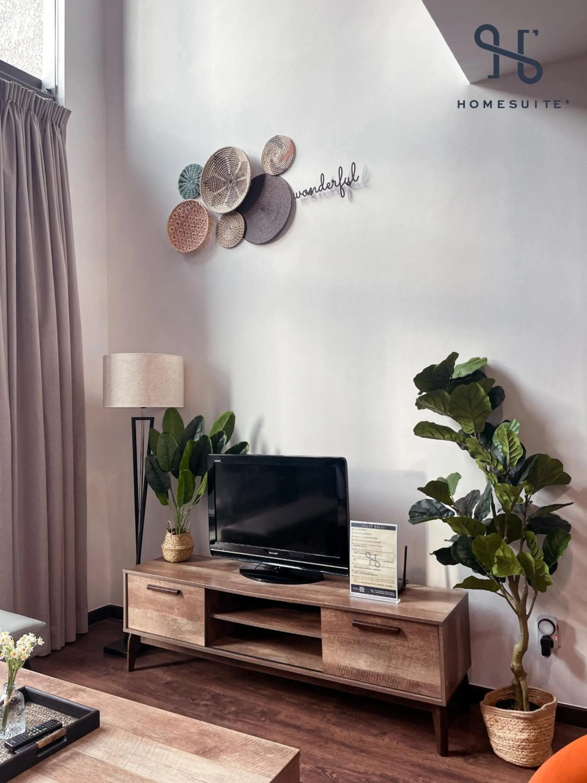 TV and multimedia in Homesuite' Home at Riverson Soho