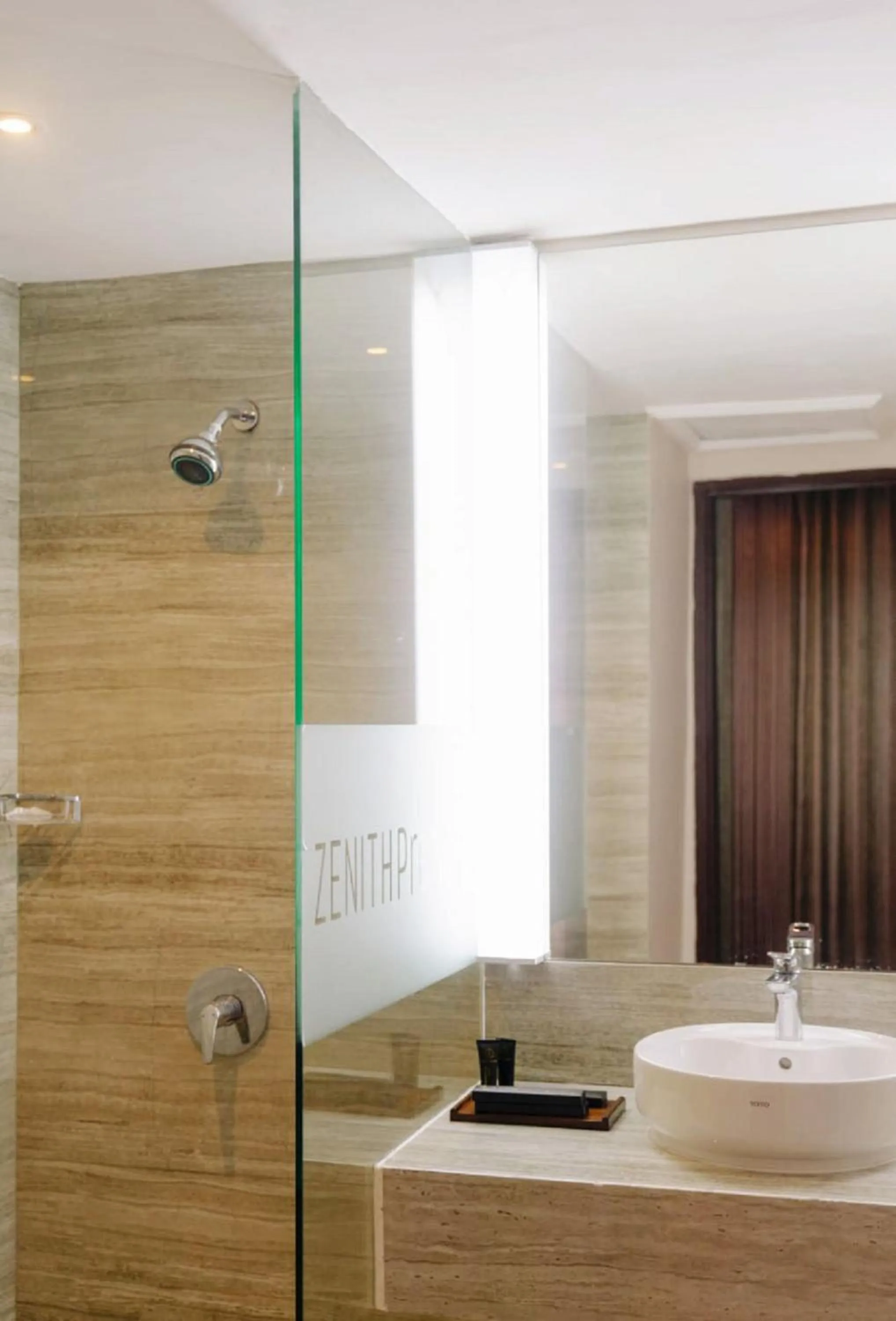 Bathroom in Zenith Premiere Hotel Baubau